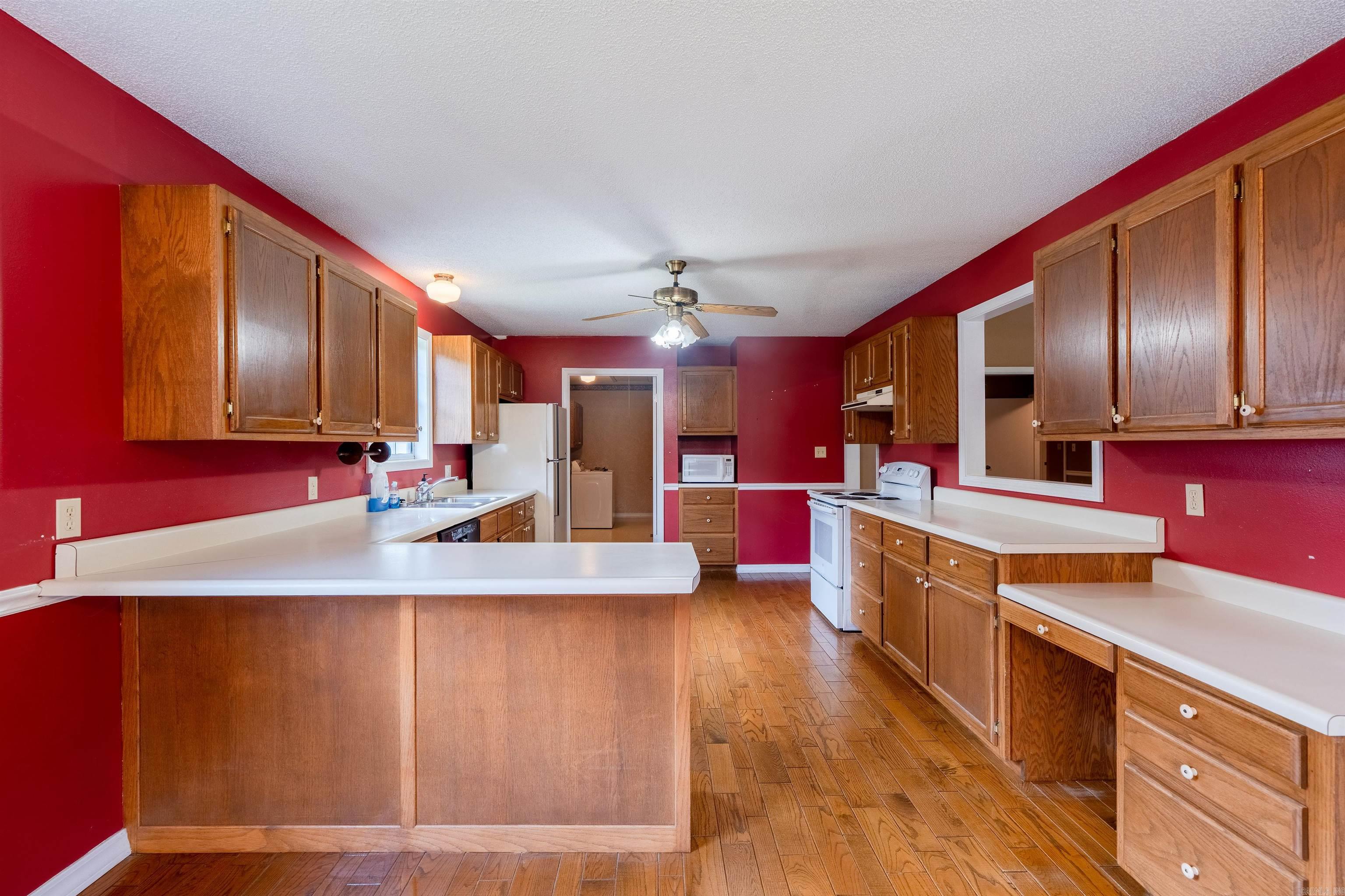 2985 W Country Club Road Searcy, AR 72143
