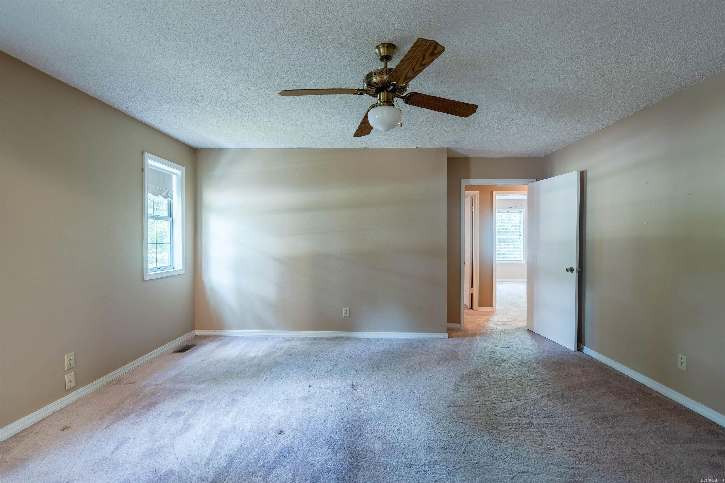 2985 W Country Club Road Searcy, AR 72143
