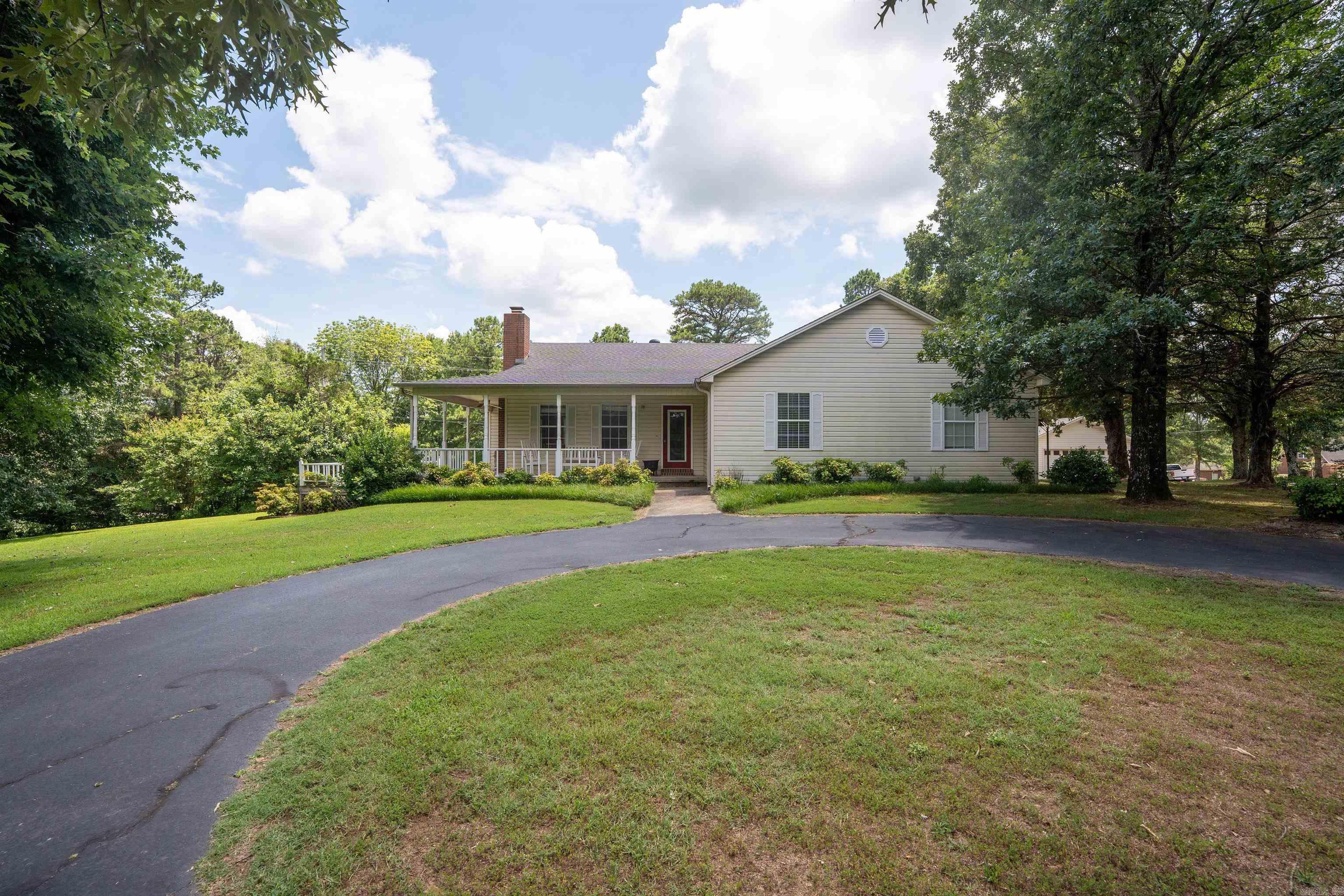 2985 W Country Club Road Searcy, AR 72143