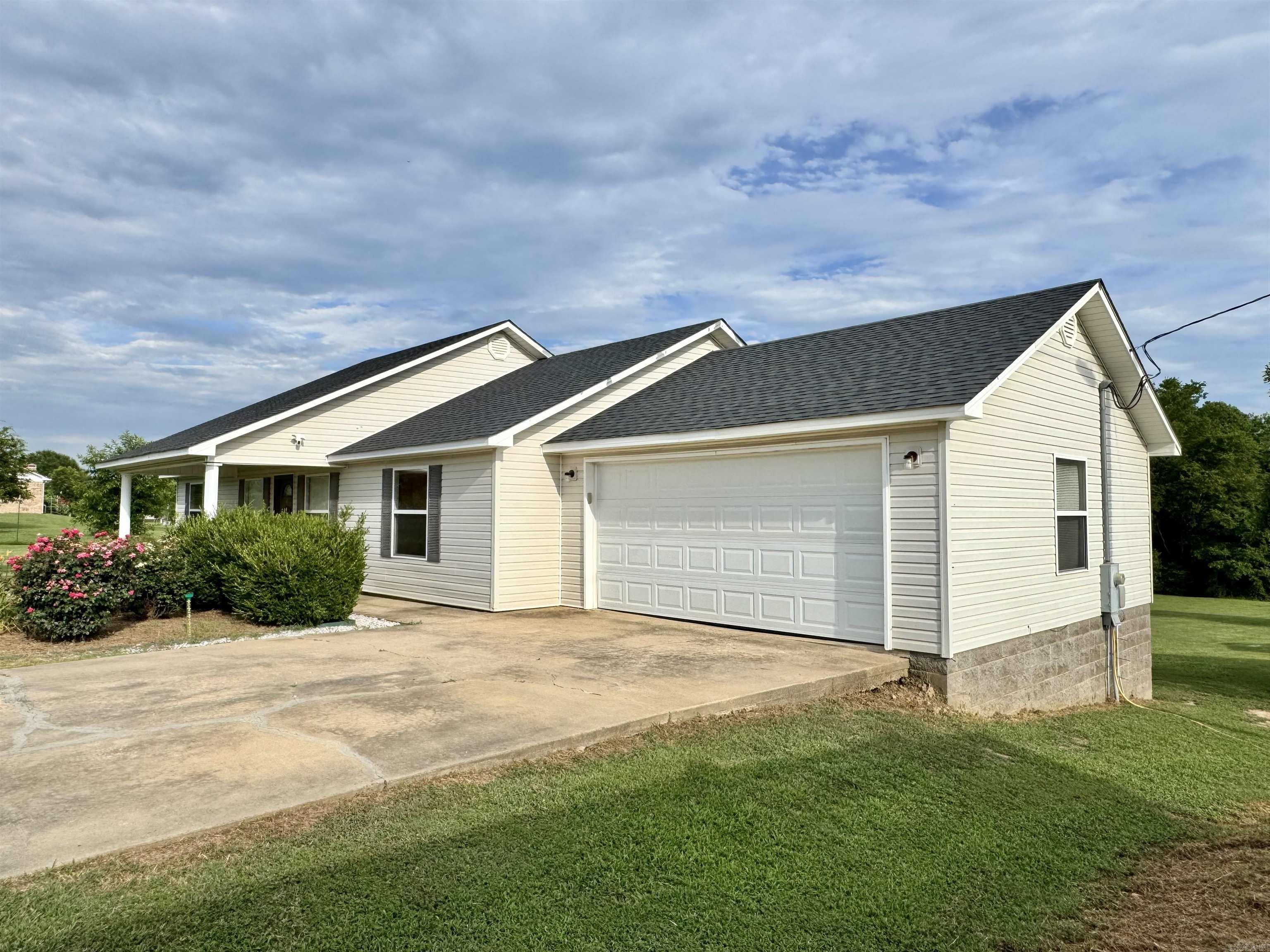 231 Pin Oak Drive