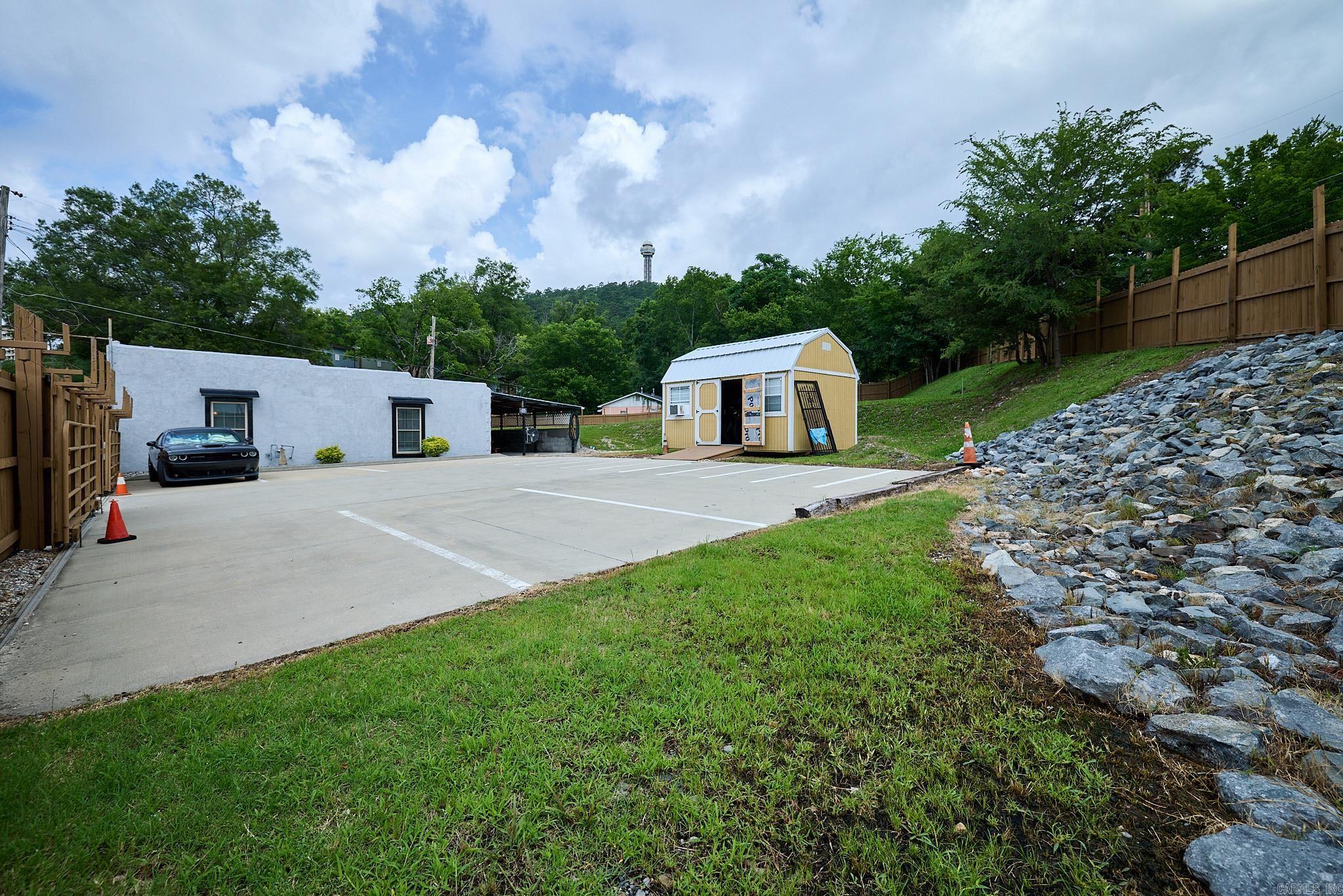 901 Spring  Hot Springs, AR