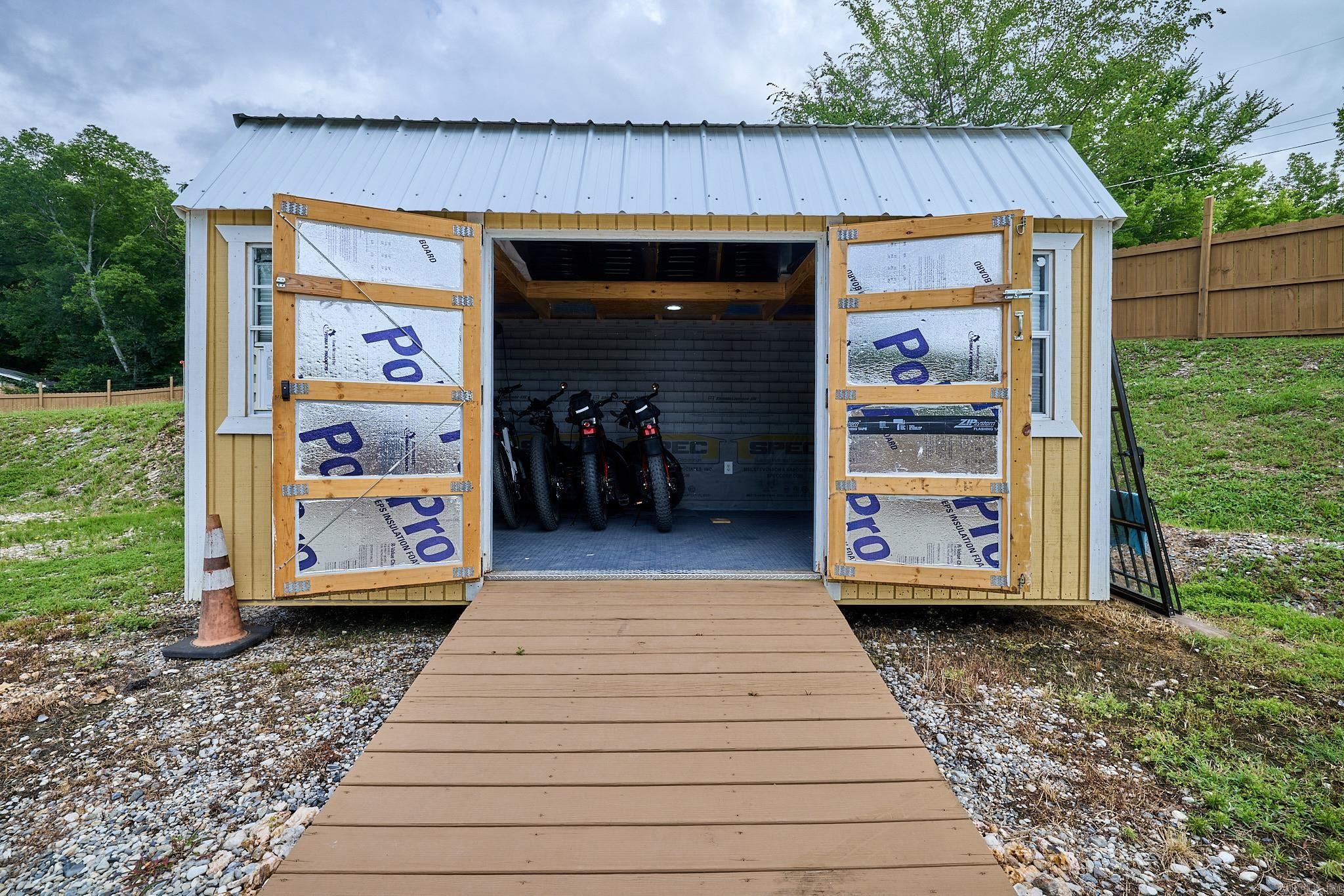 901 Spring  Hot Springs, AR