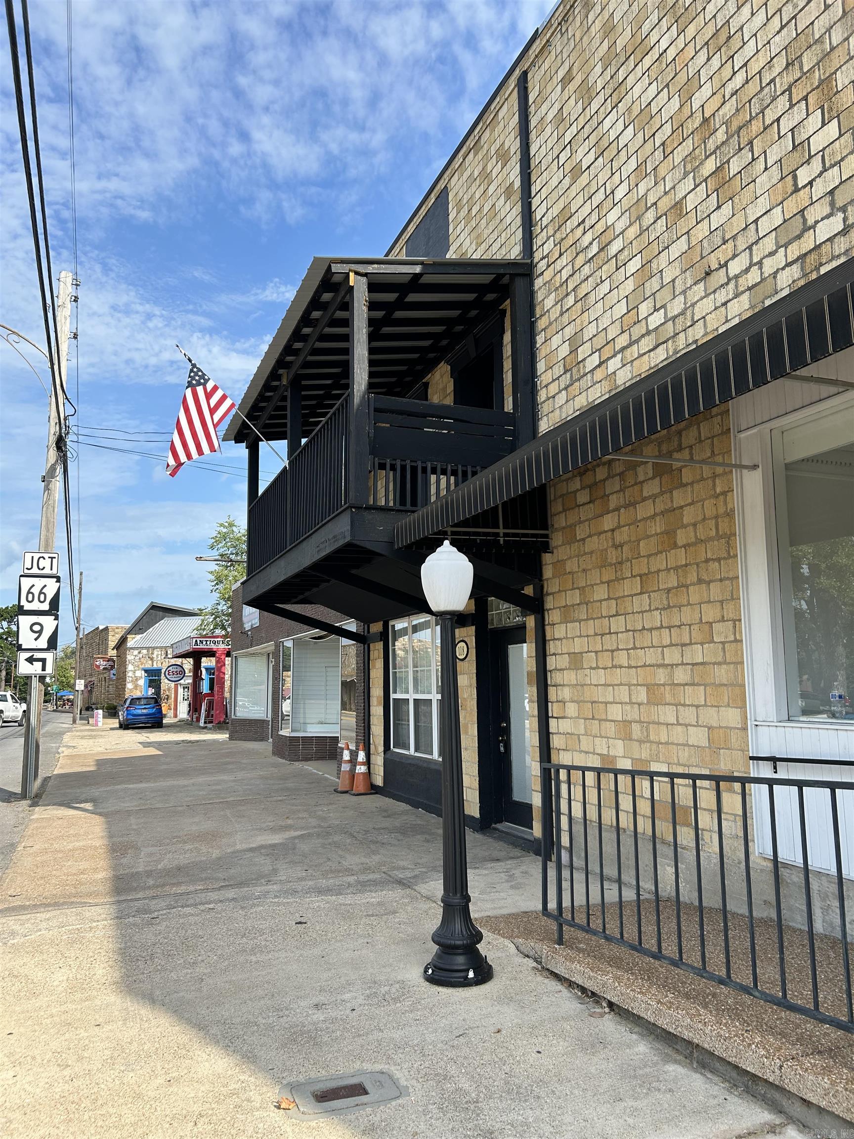 118 E Main  Mountain View, AR