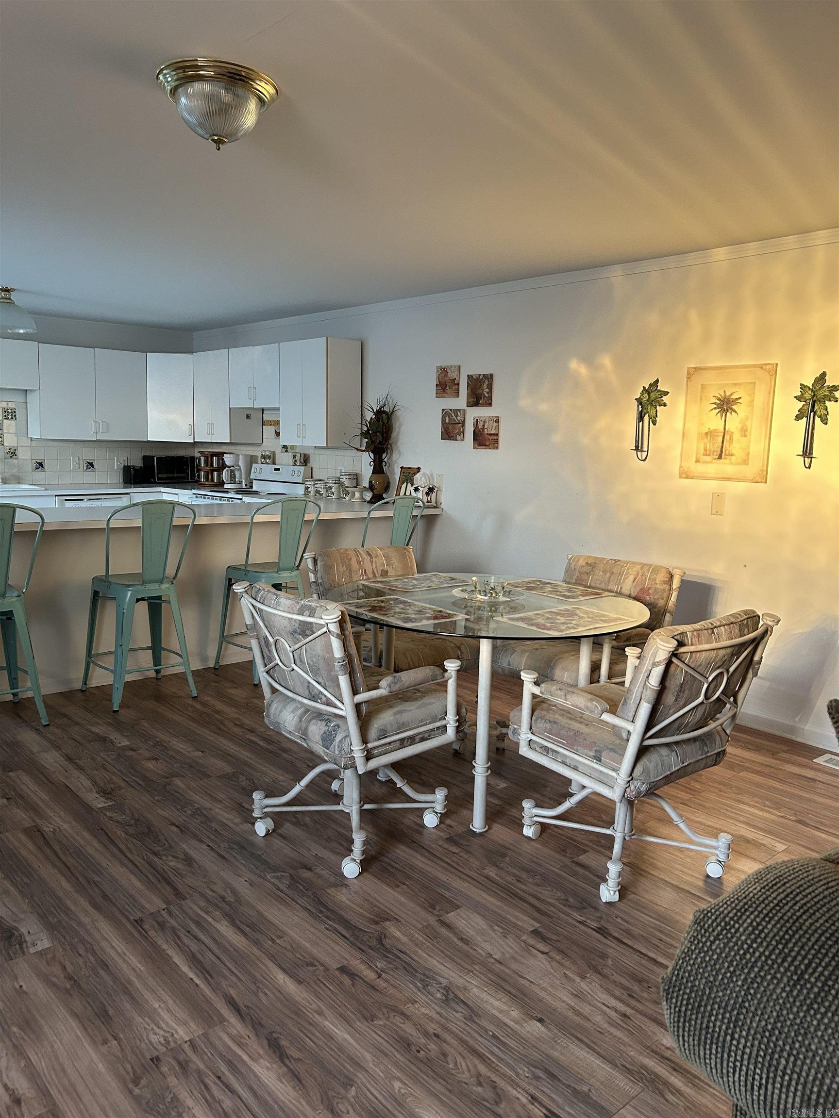 118 E Main  Mountain View, AR