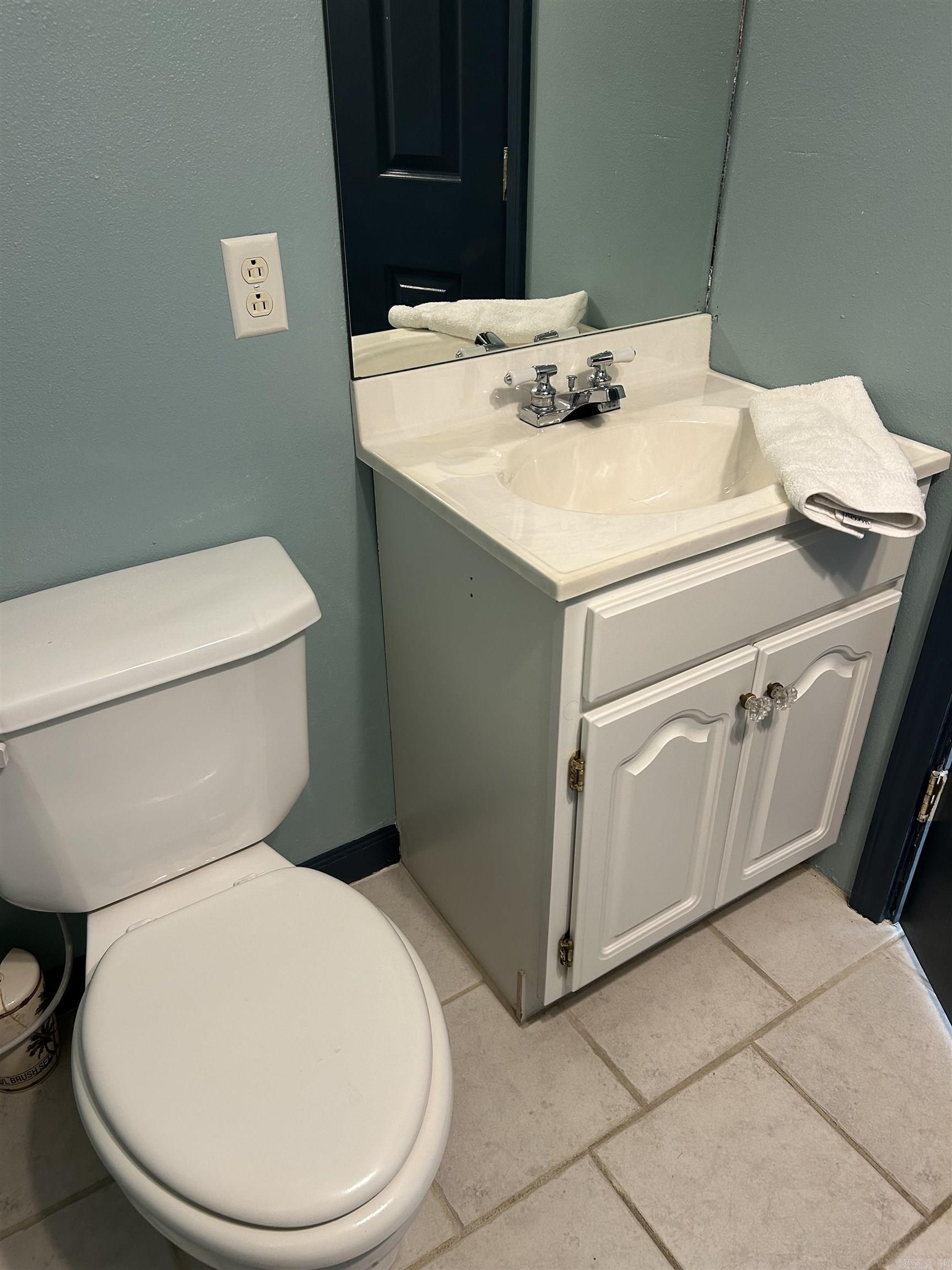 118 E Main  Mountain View, AR