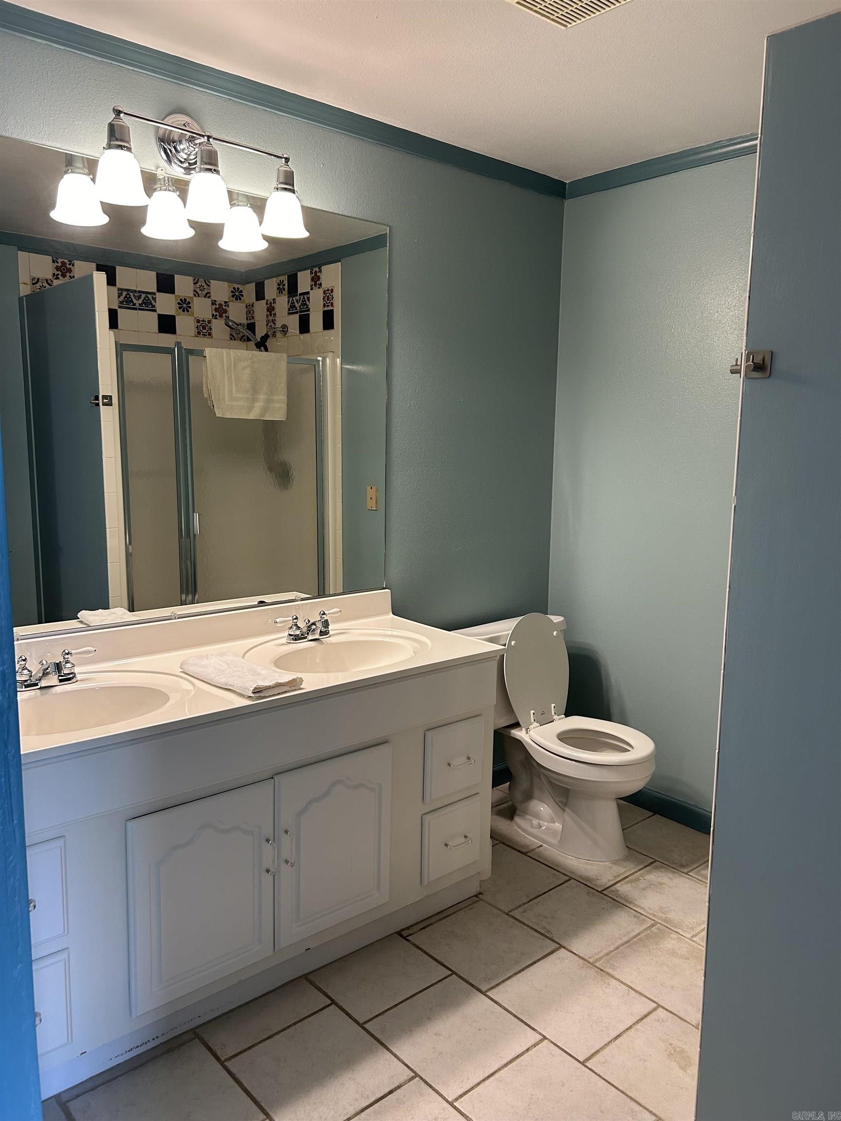 118 E Main  Mountain View, AR