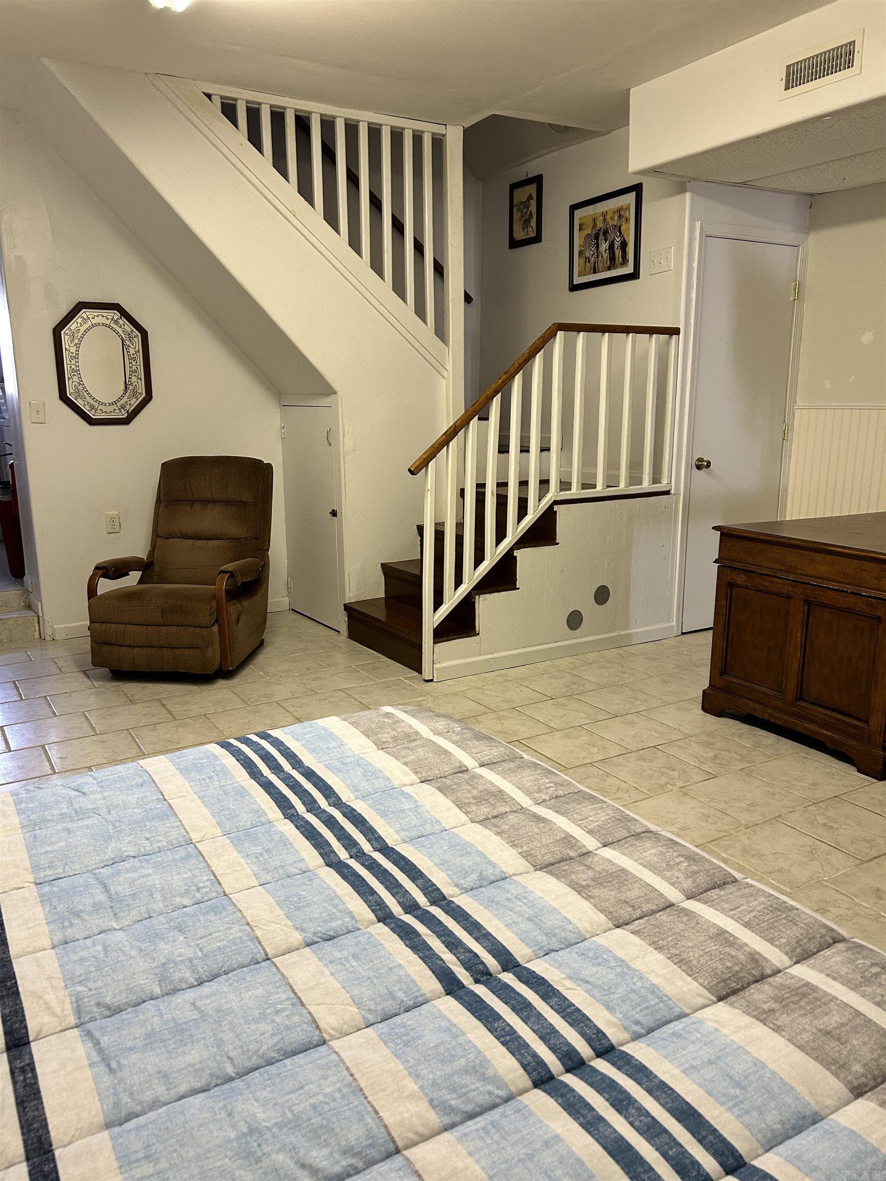 118 E Main  Mountain View, AR