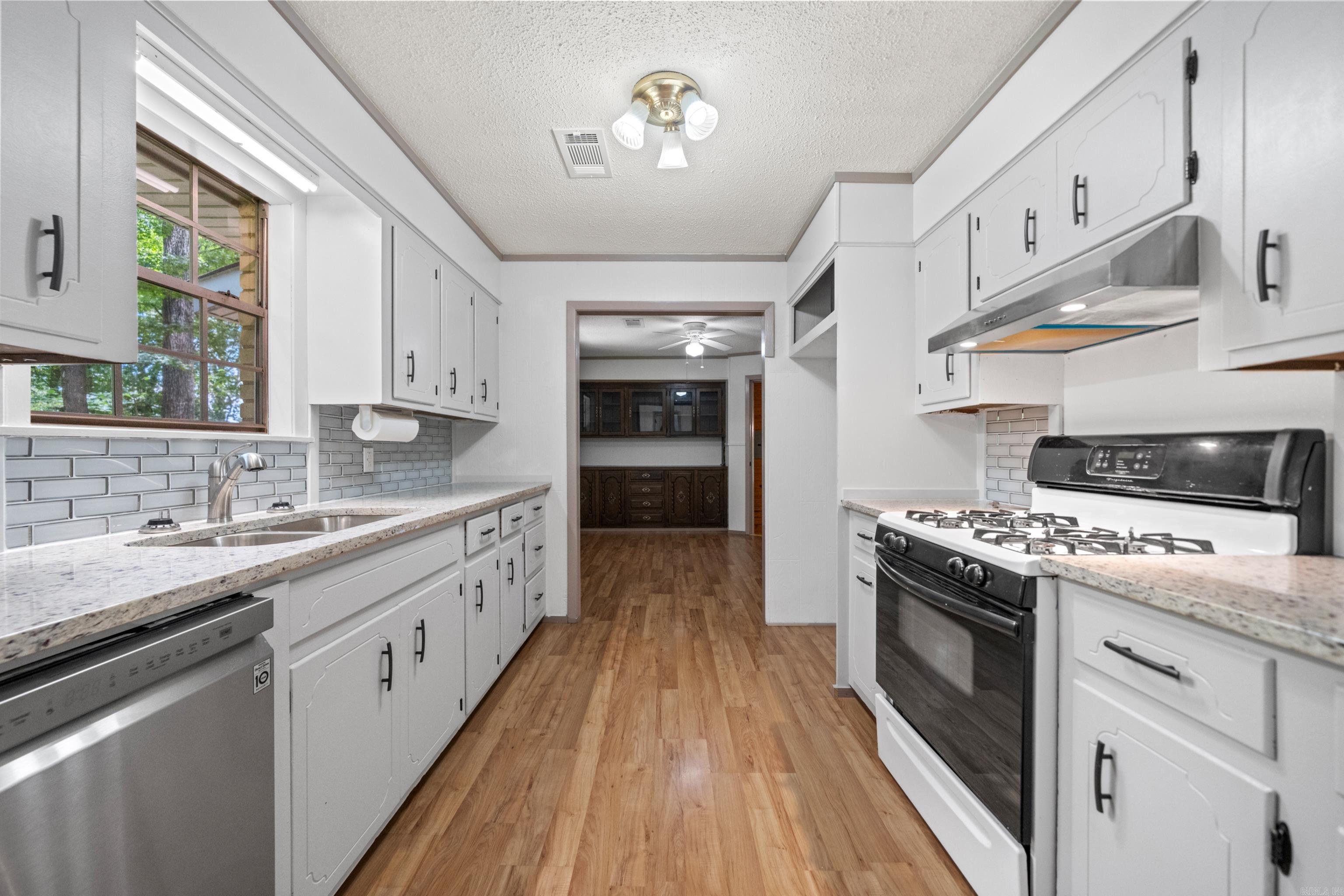 250 Mission Drive Magnet Cove, AR 72104-0000