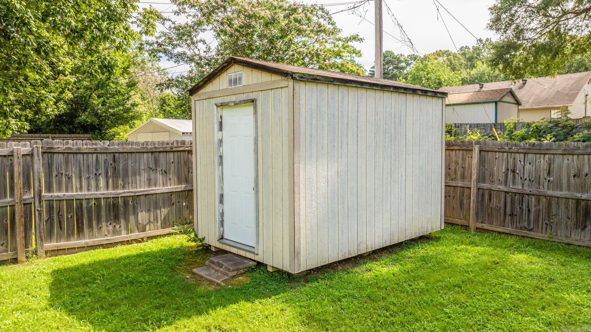 33 Redleaf Circle Little Rock, AR 72210