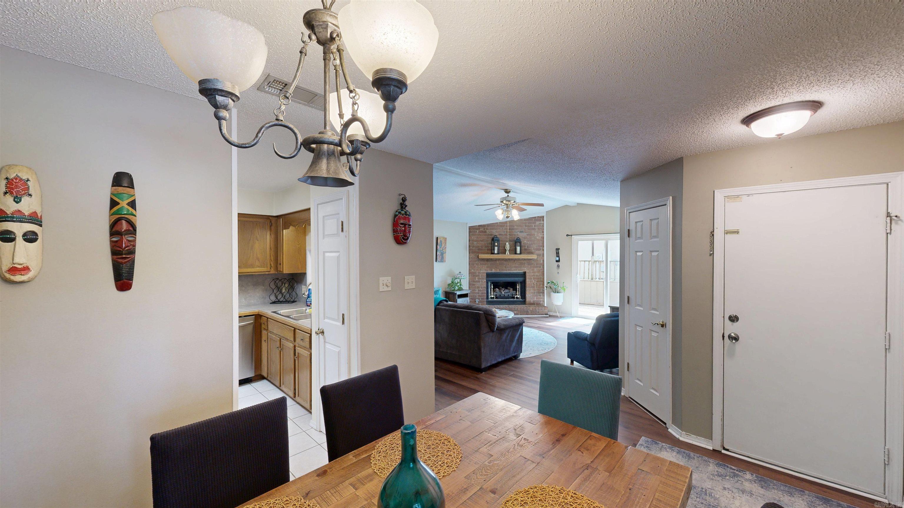 6 Oak Forest  Maumelle, AR
