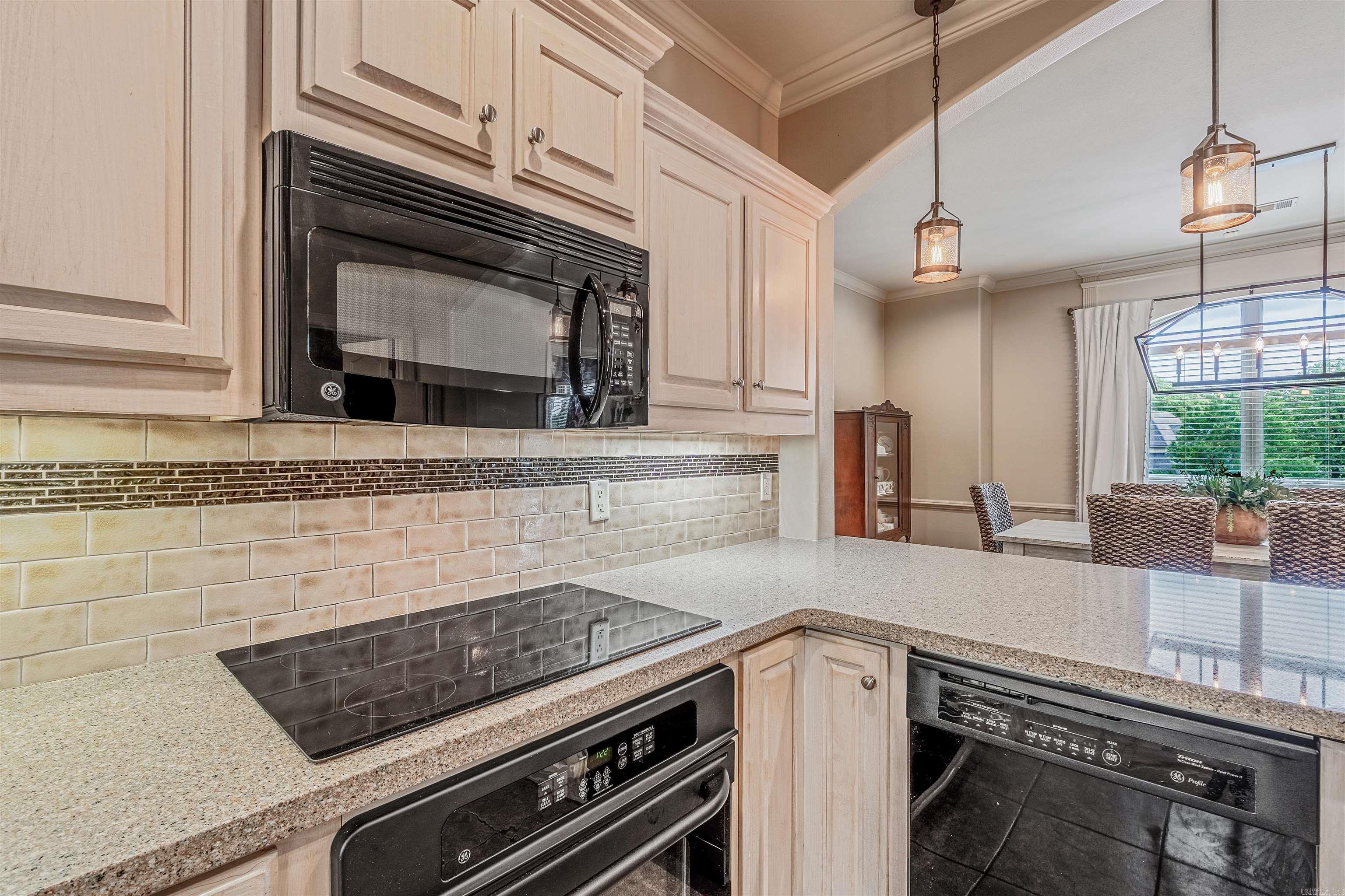 25 Southshore Cove Maumelle, AR 72113