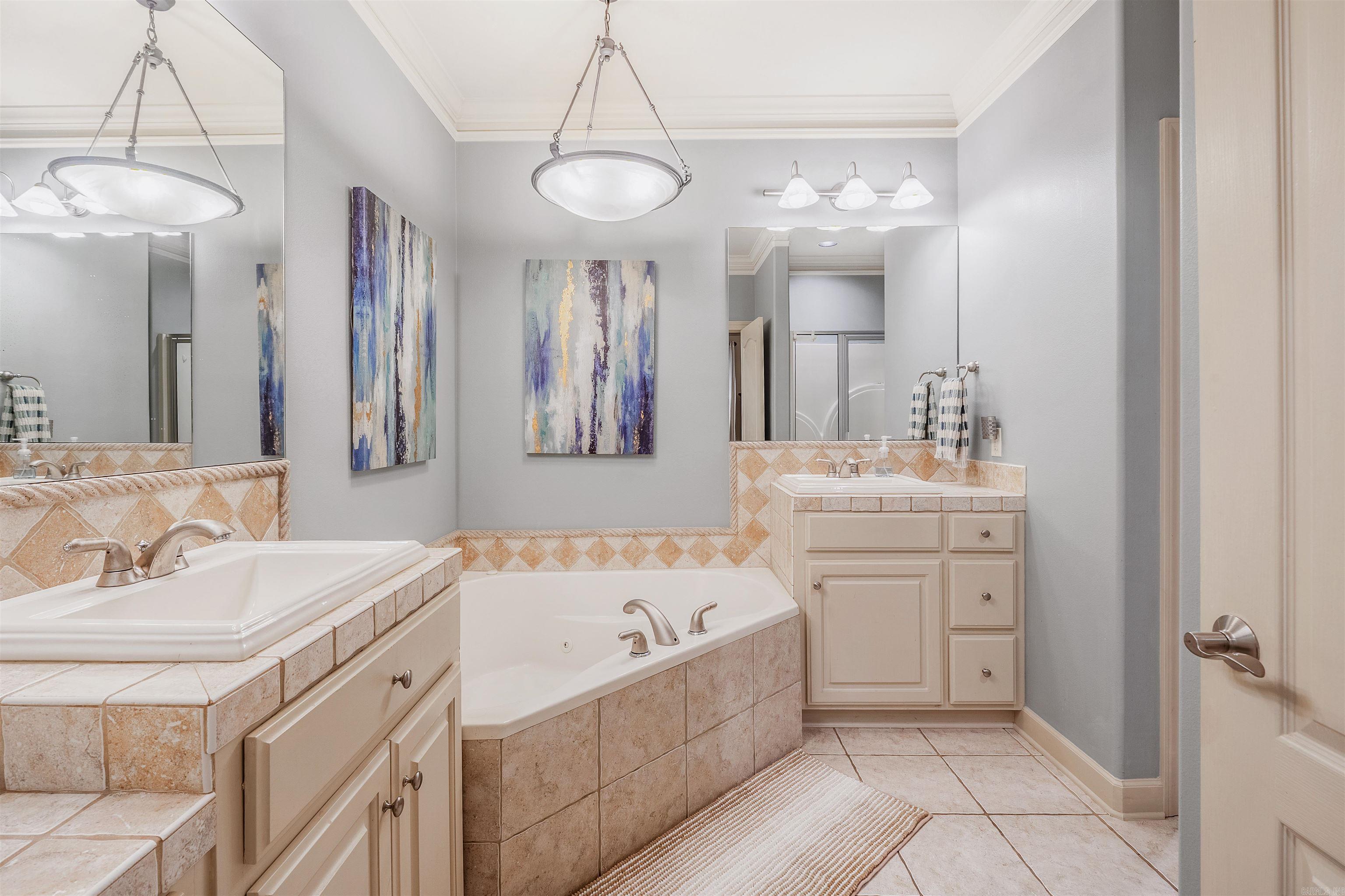 25 Southshore Cove Maumelle, AR 72113