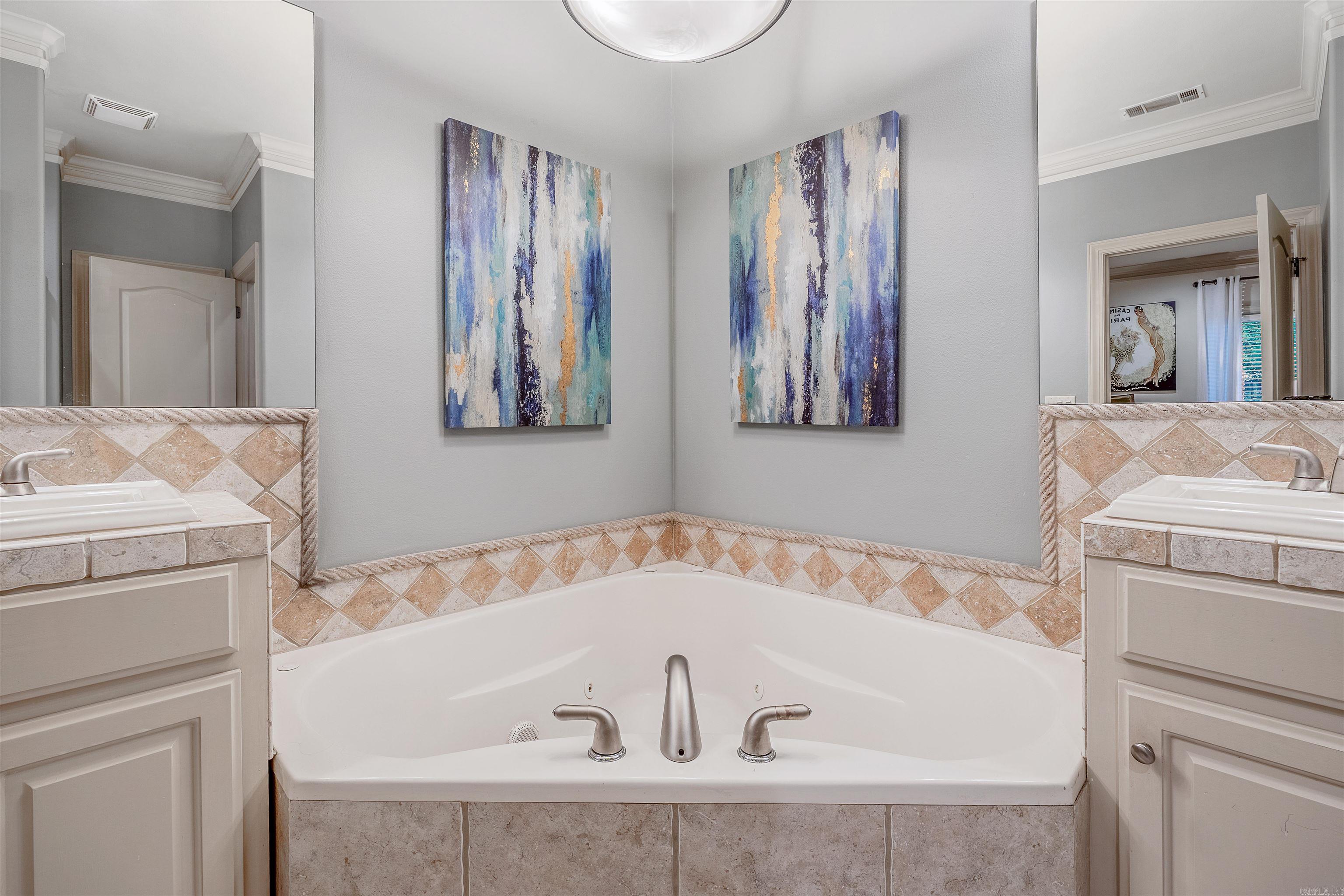 25 Southshore Cove Maumelle, AR 72113