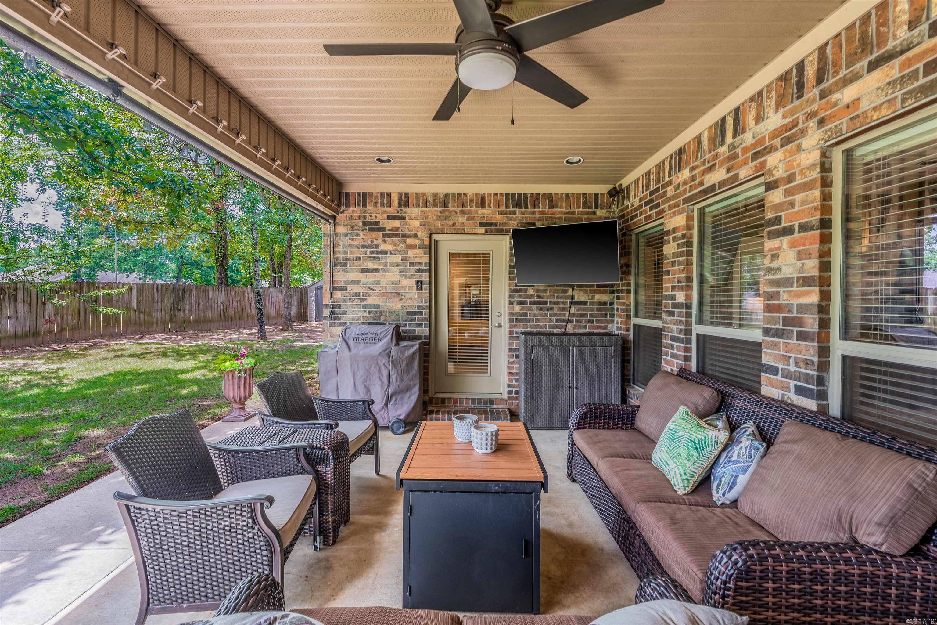 25 Southshore Cove Maumelle, AR 72113