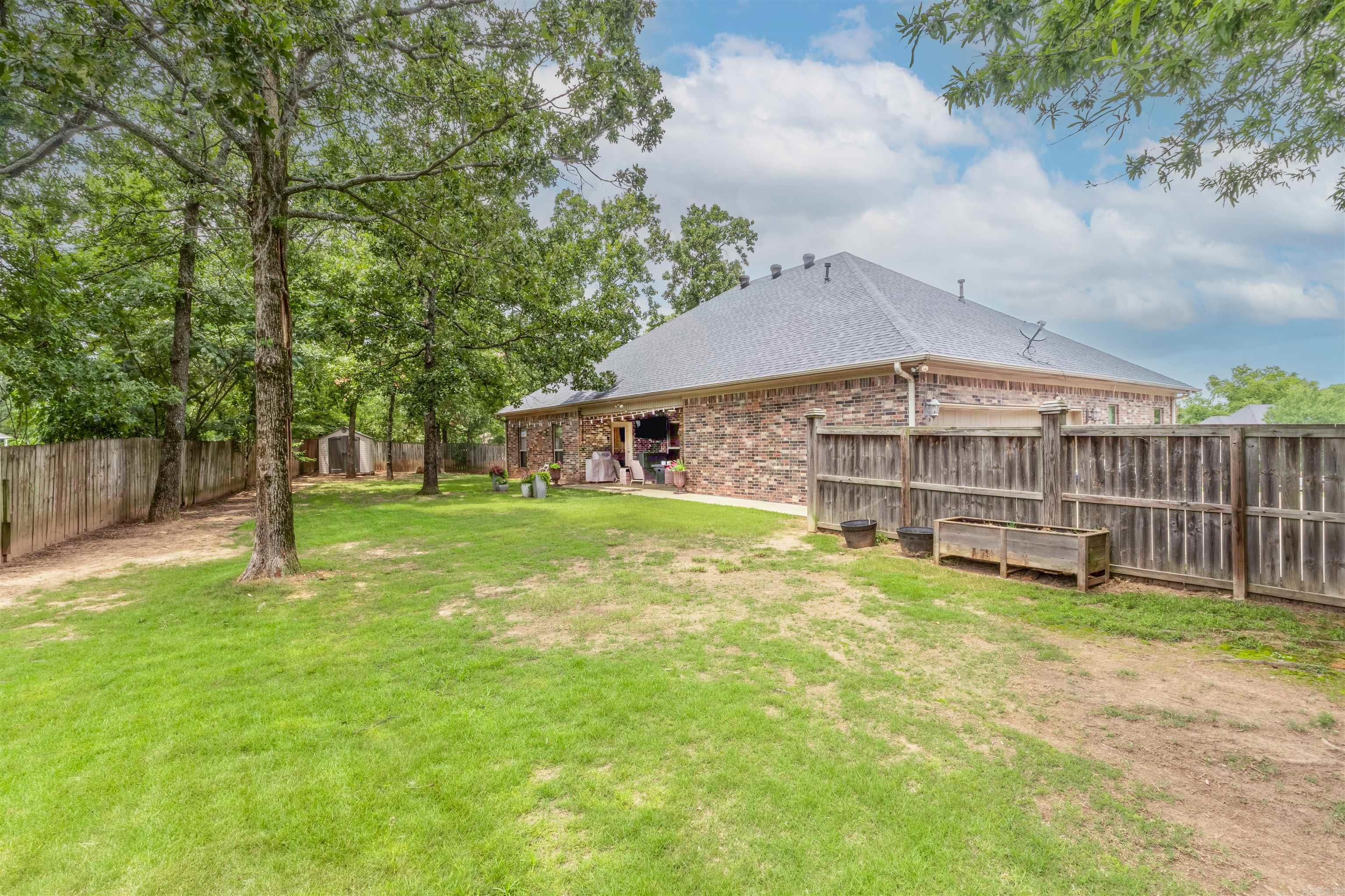 25 Southshore Cove Maumelle, AR 72113