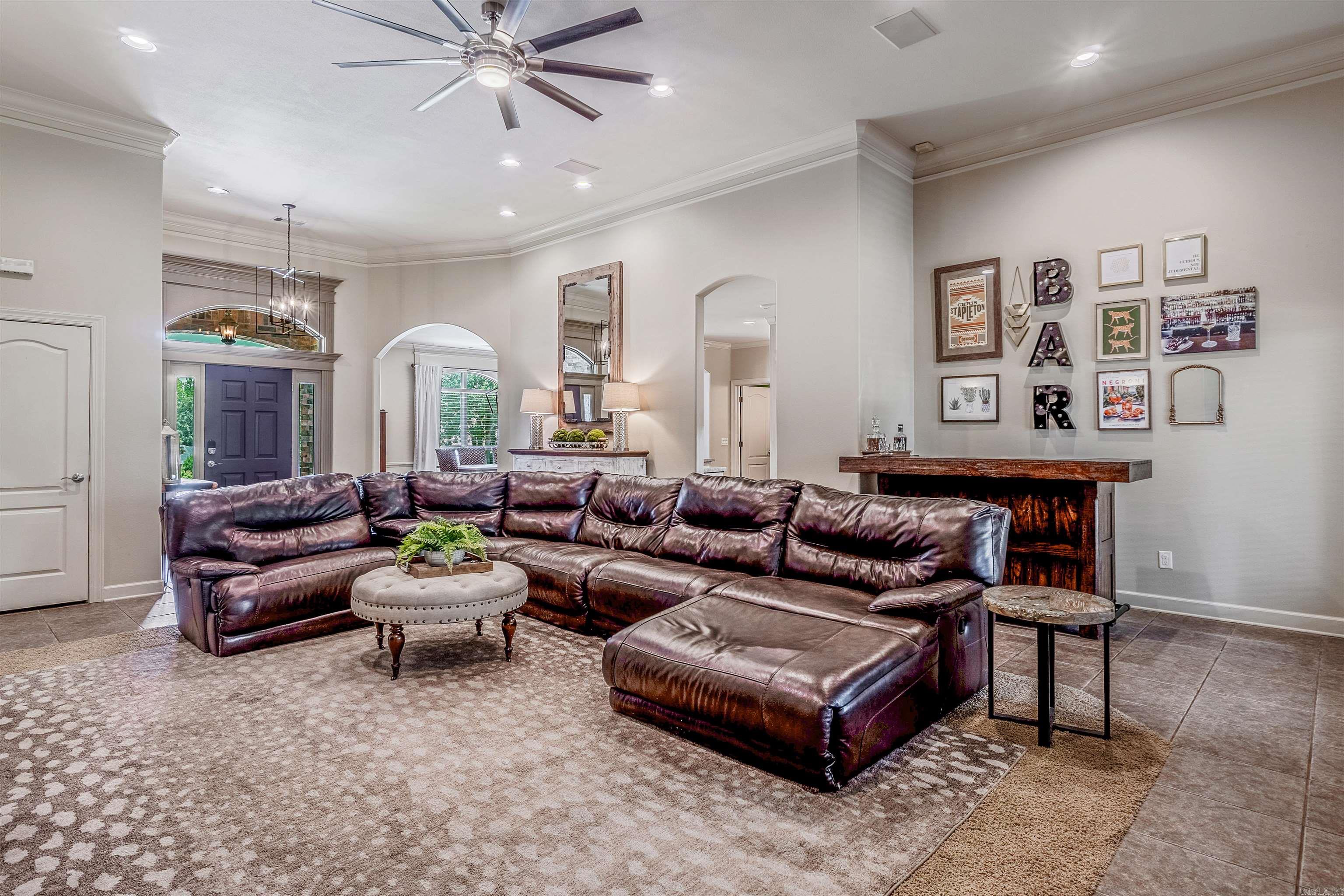 25 Southshore Cove Maumelle, AR 72113