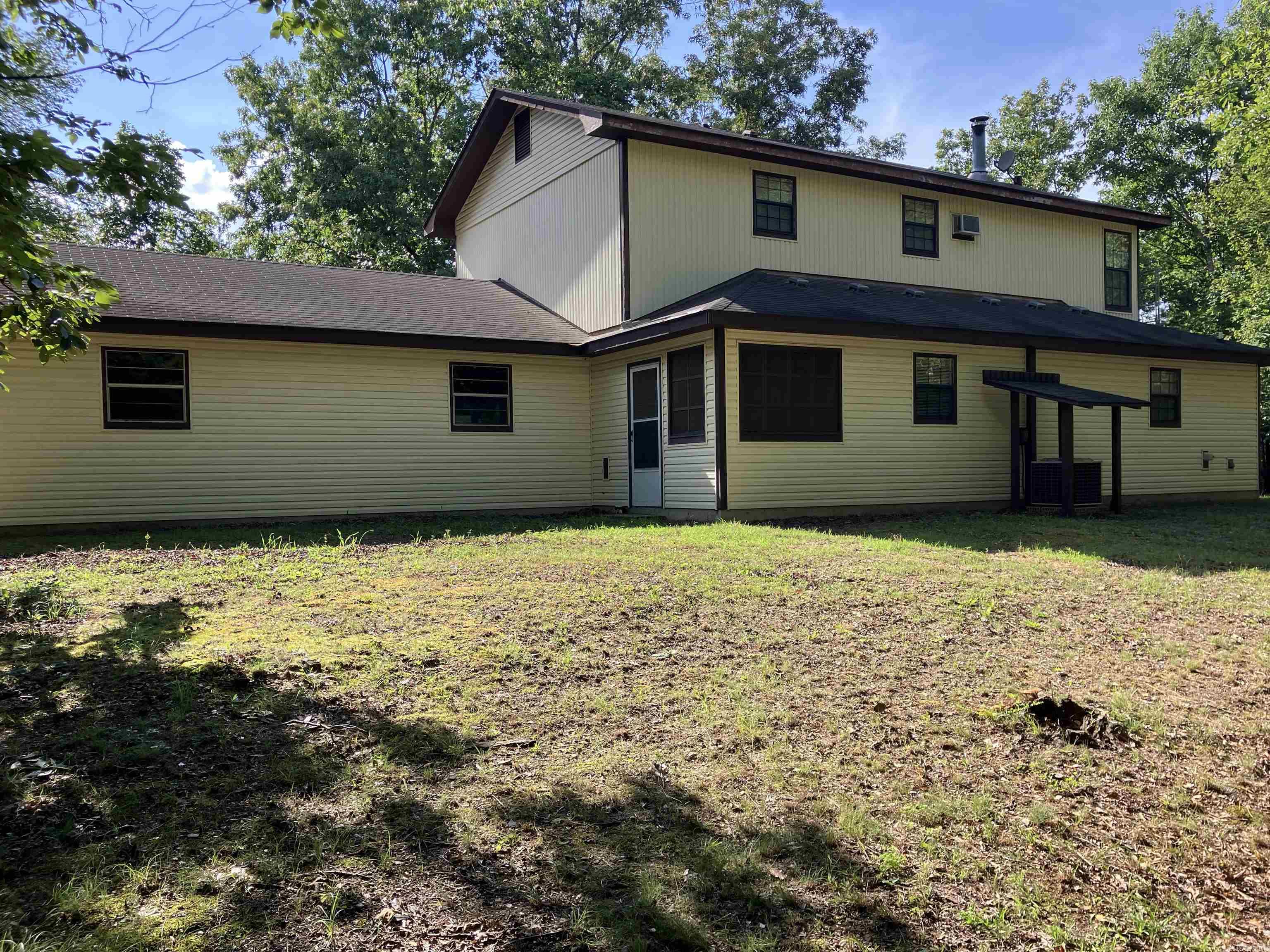 89 Riverfront Drive Pencil Bluff, AR 71965