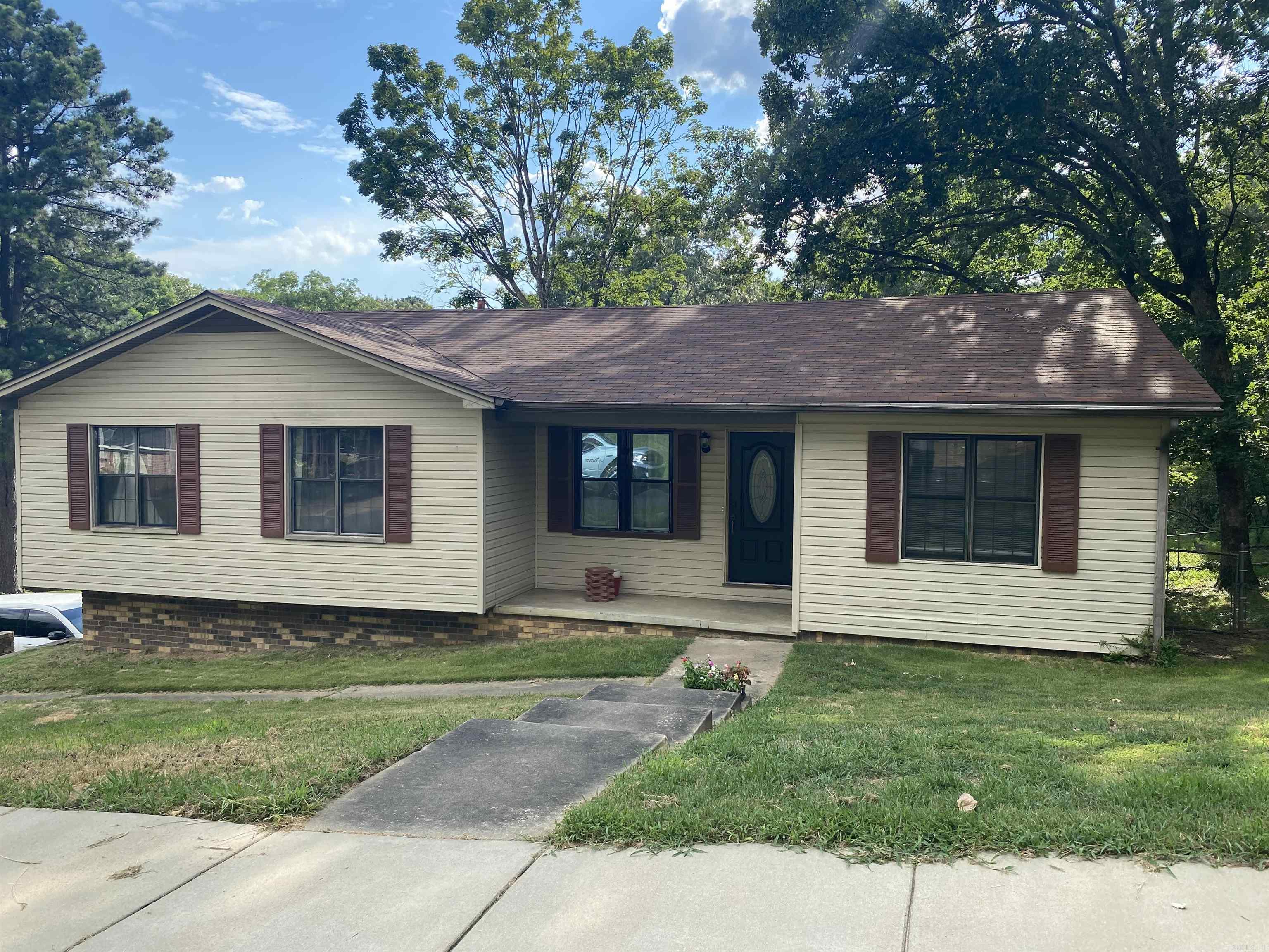 2612 Peach Tree
