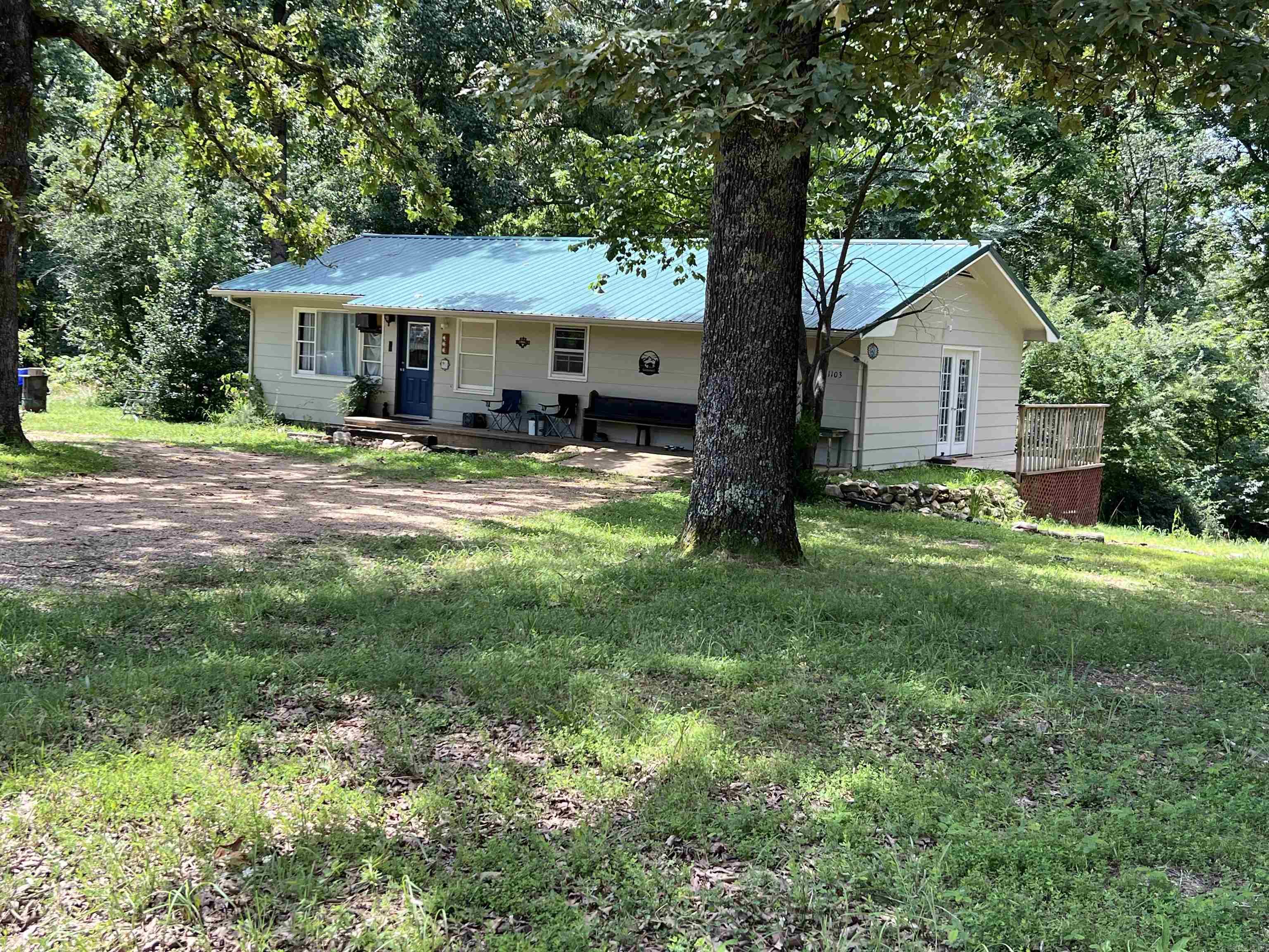 1103 Riverview Drive  Mammoth Spring, AR