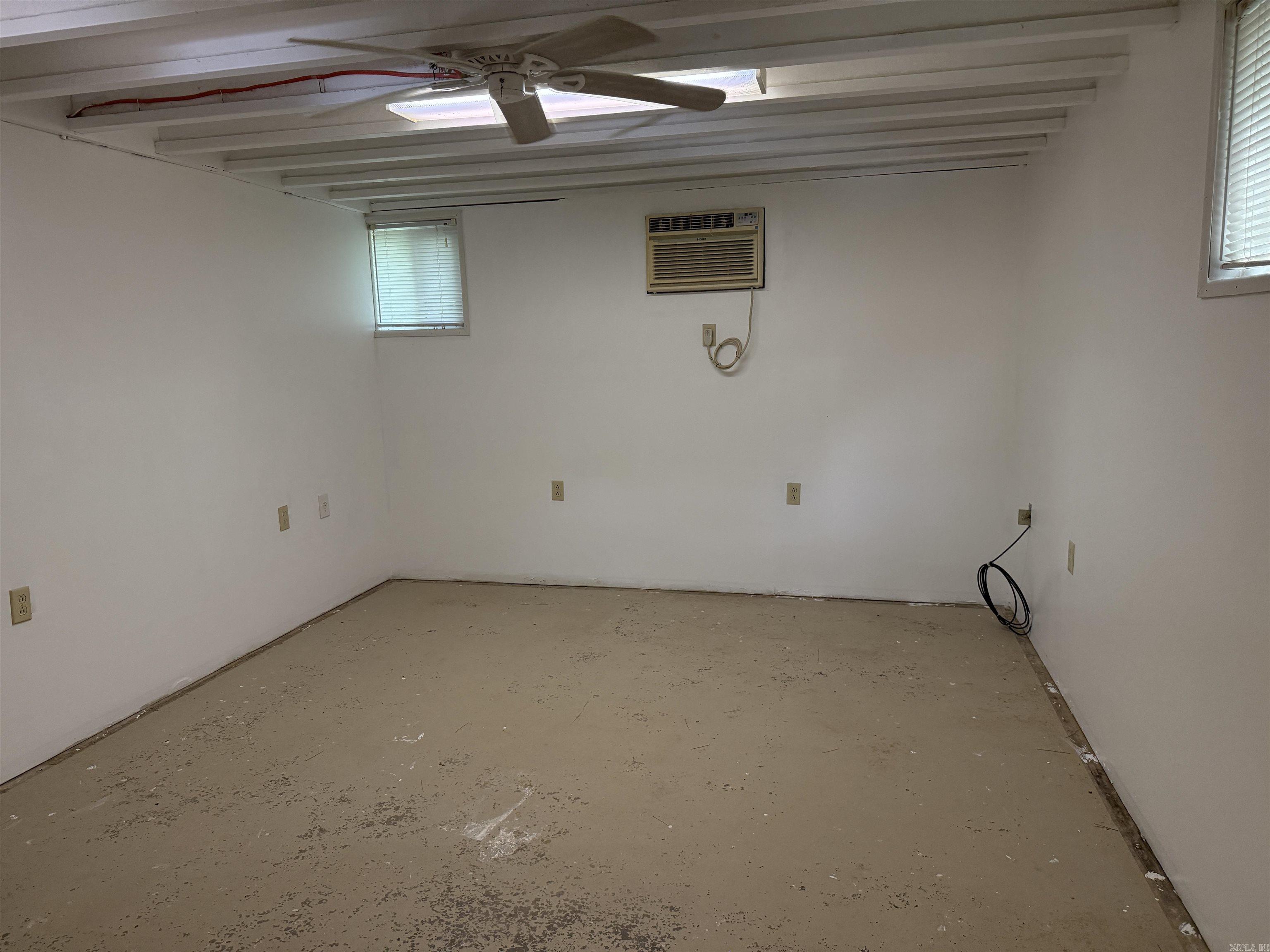 299 County Road 3587  Clarksville, AR