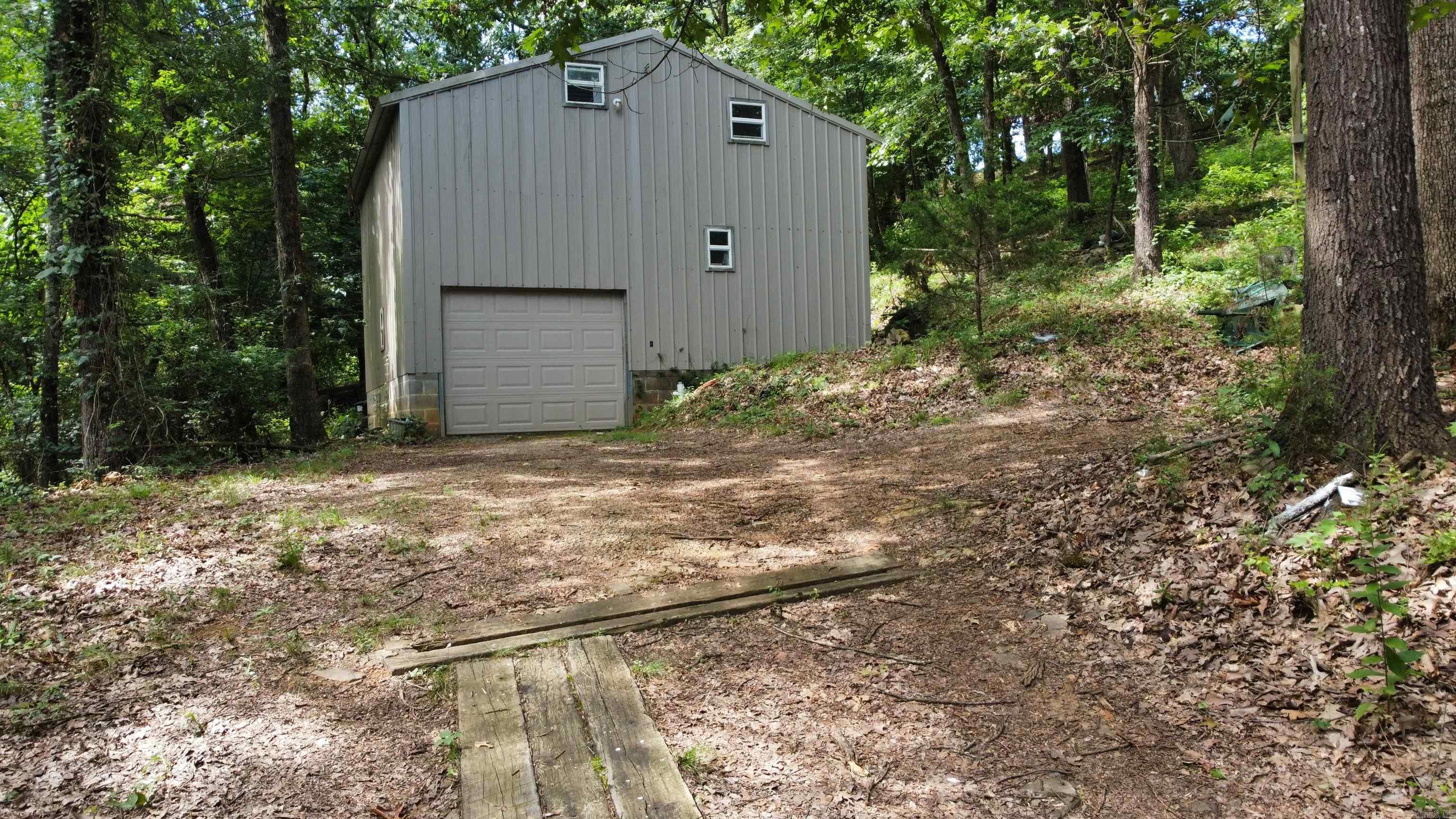 299 County Road 3587  Clarksville, AR