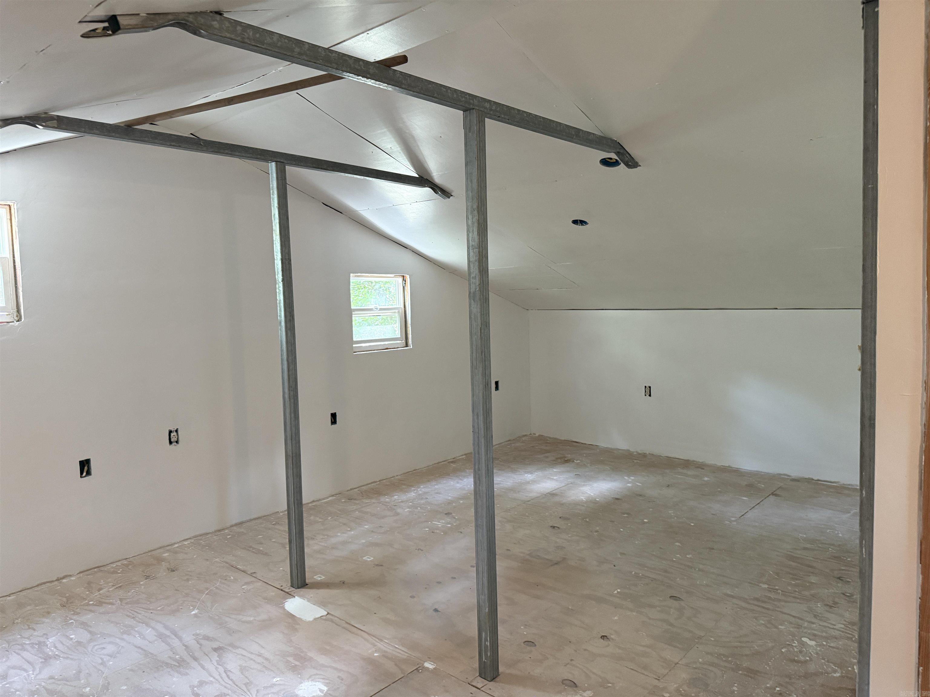 299 County Road 3587  Clarksville, AR