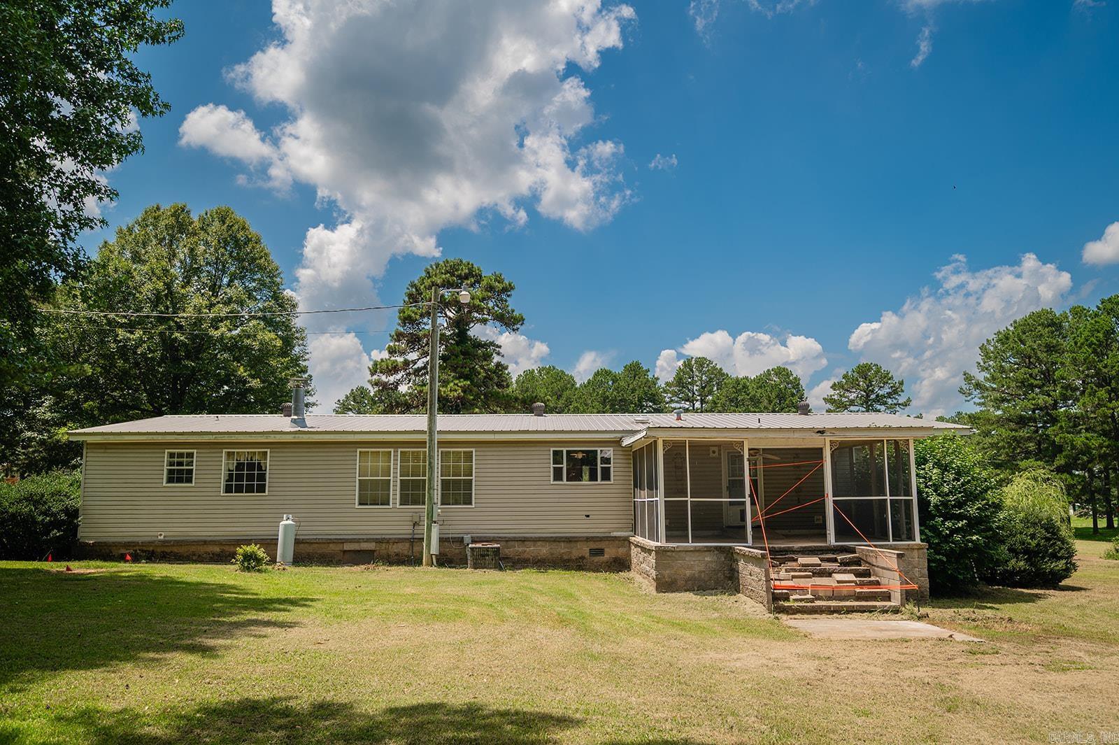 102 Cessna Dr  McRae, AR