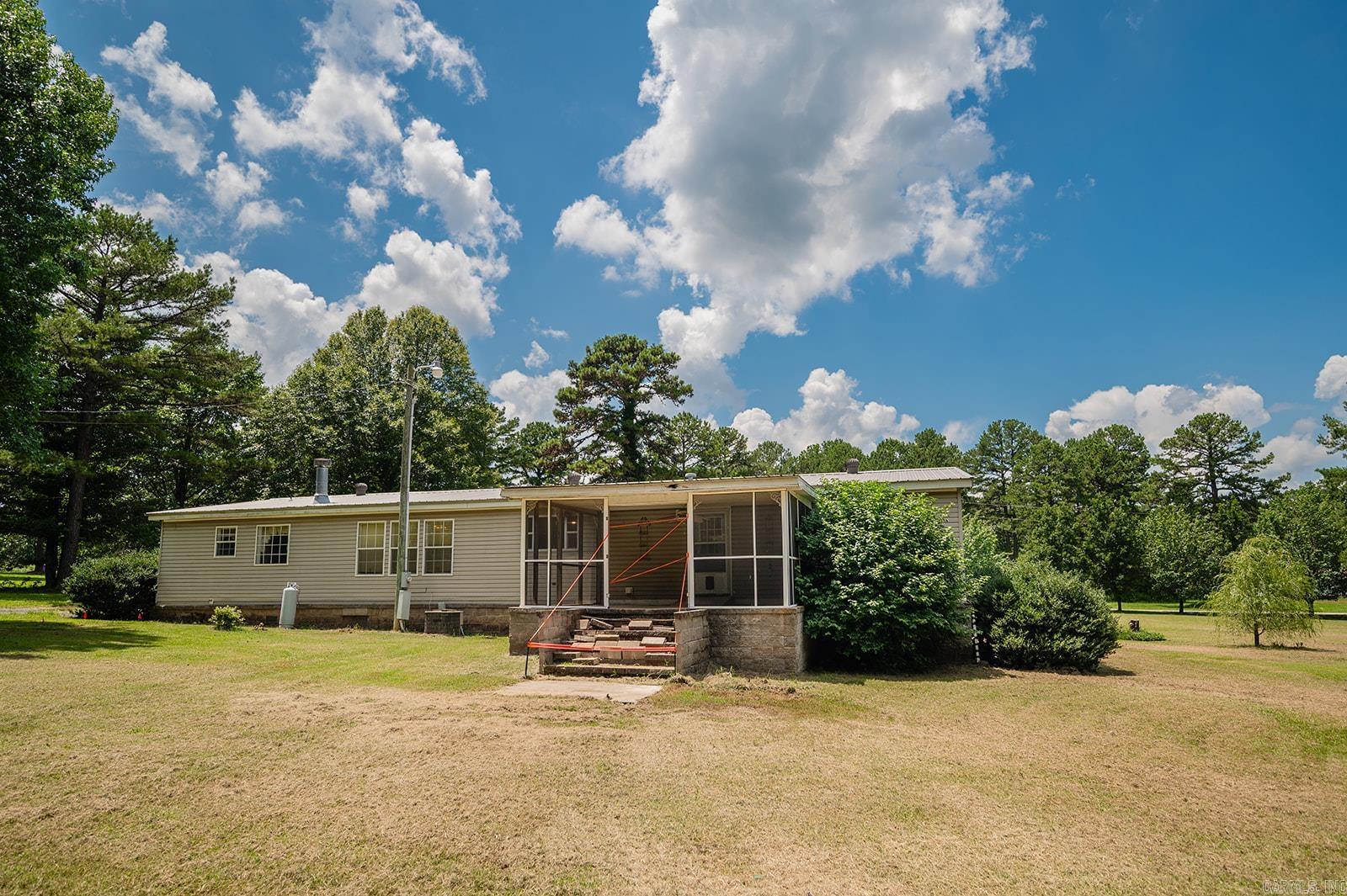 102 Cessna Dr  McRae, AR