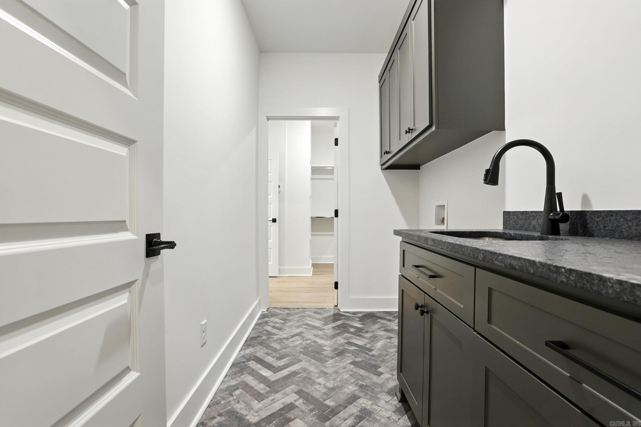 6 Woodlands Park Lane Little Rock, AR 72211