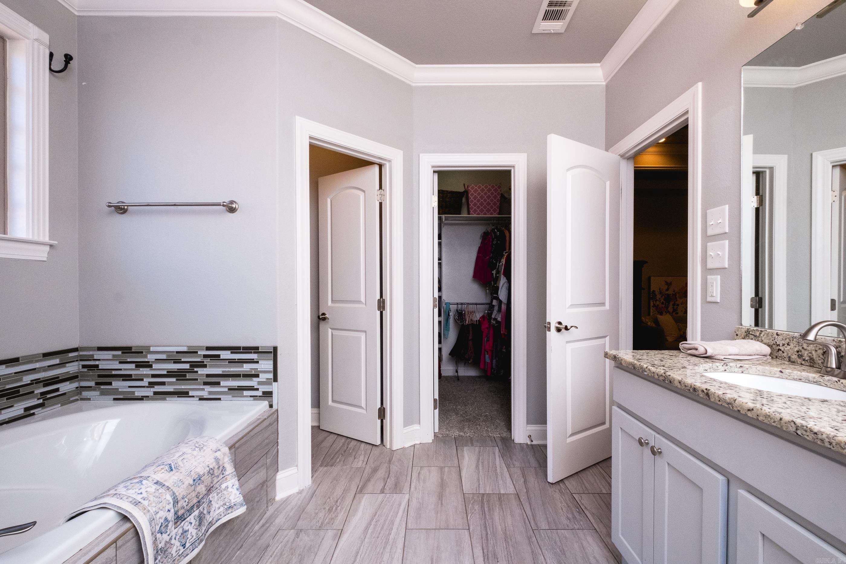 12 Eds Lane Little Rock, AR 72223