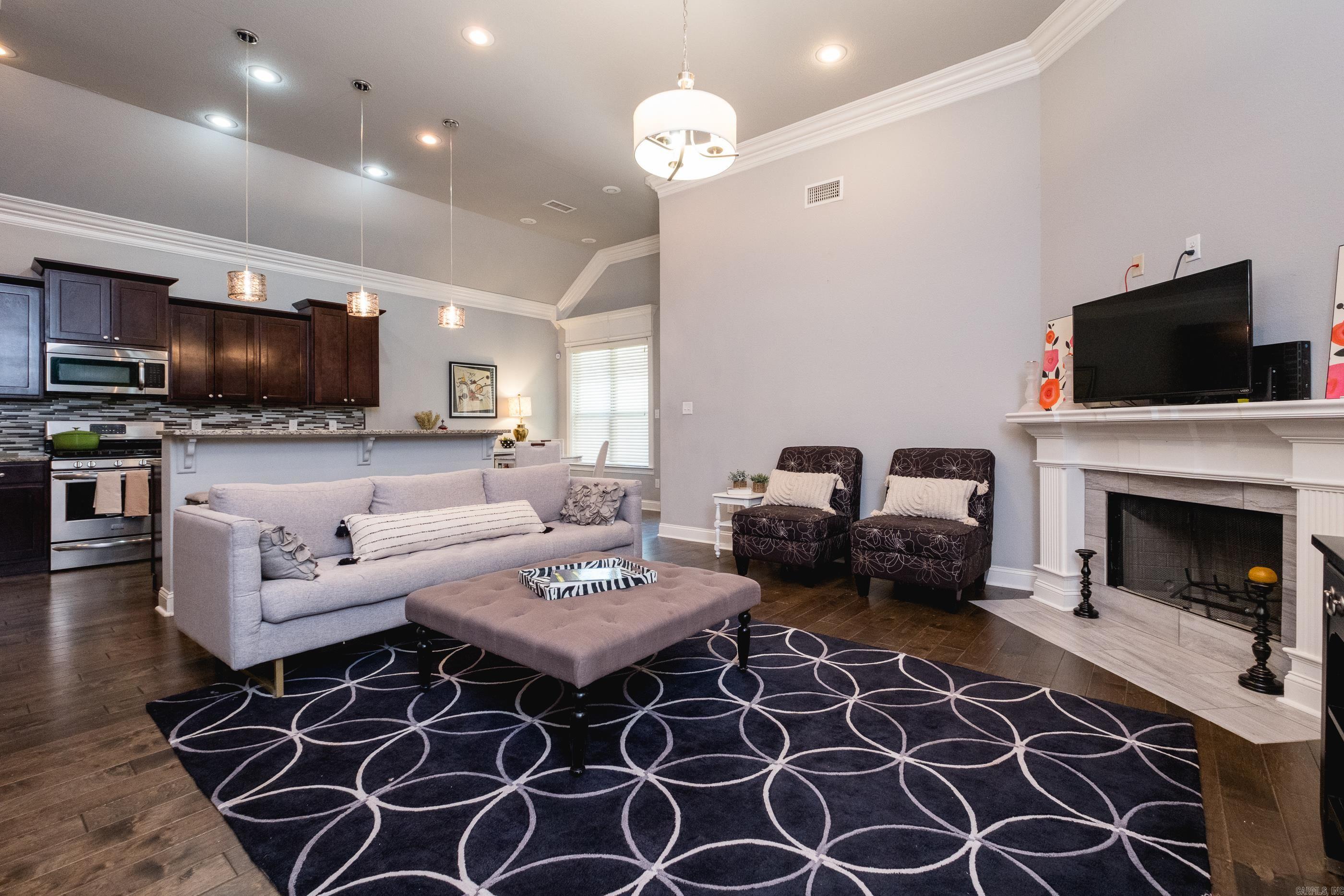 12 Eds Lane Little Rock, AR 72223