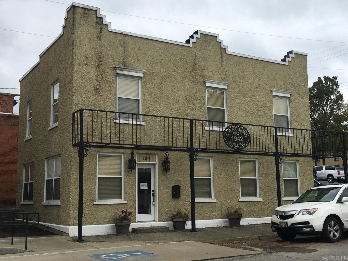 104 N 3rd  Heber Springs, AR