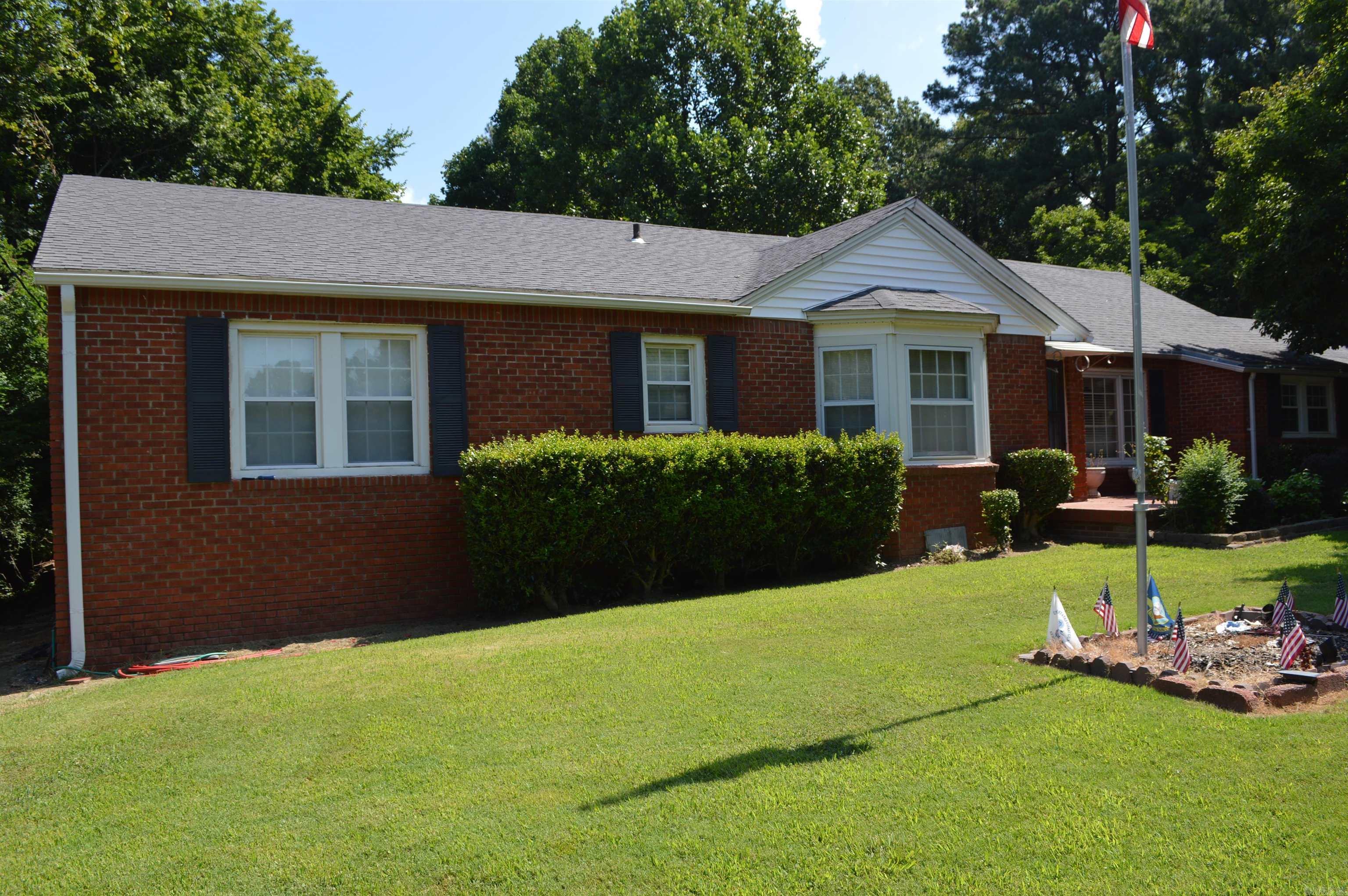 702 E Center Street Harrisburg, AR 72432
