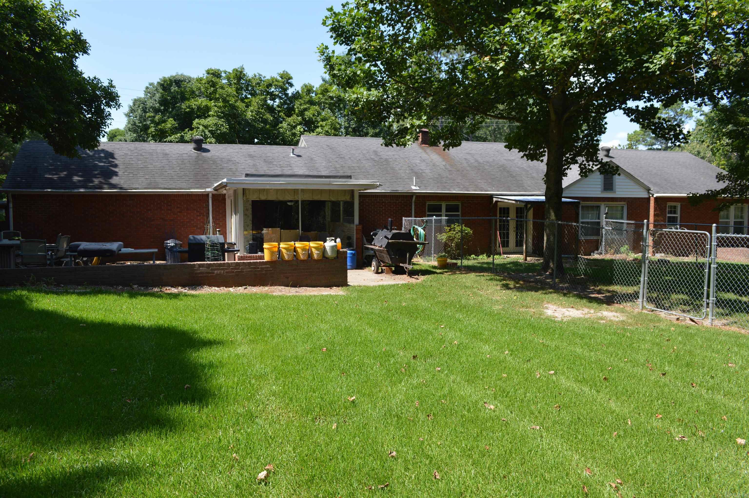 702 E Center Street Harrisburg, AR 72432