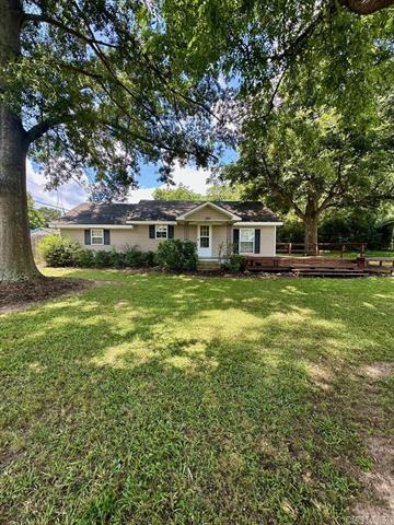 301 N College  Sheridan, AR