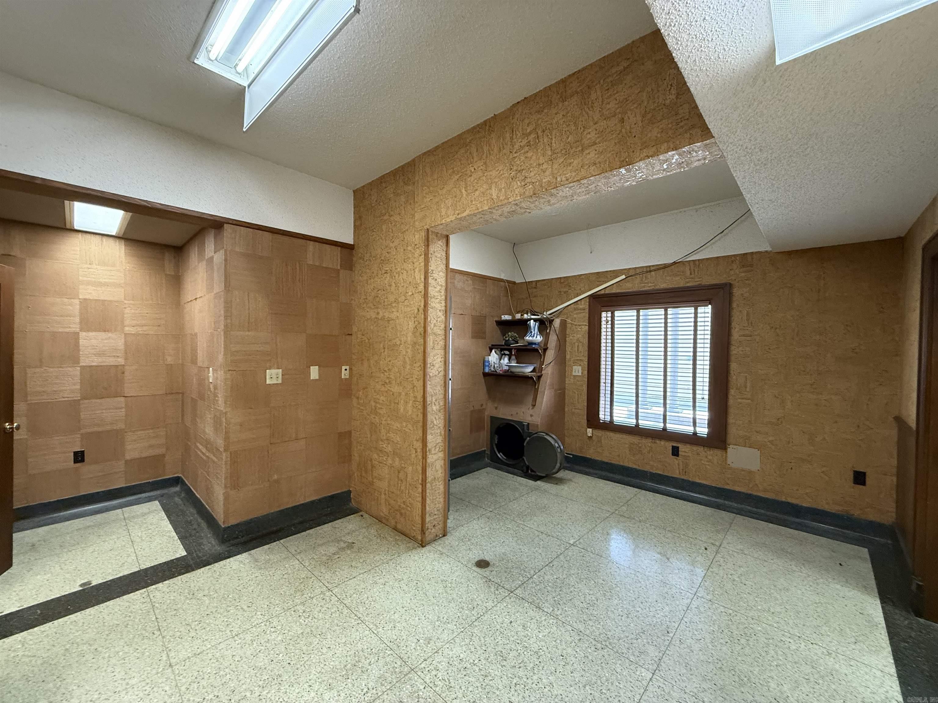 330 E College  Batesville, AR
