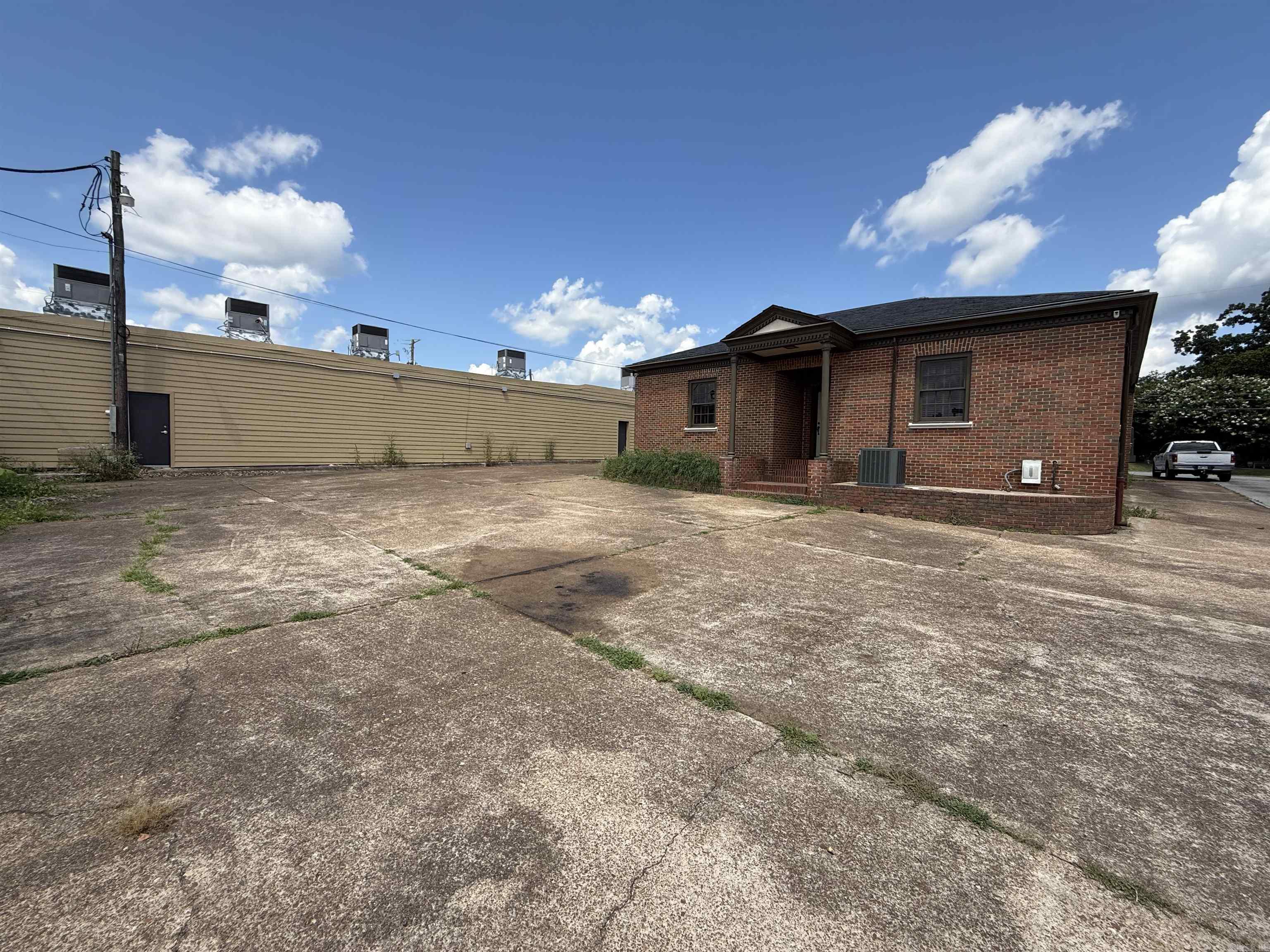 330 E College  Batesville, AR