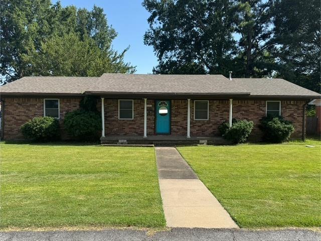 521 E 8th  Lonoke, AR