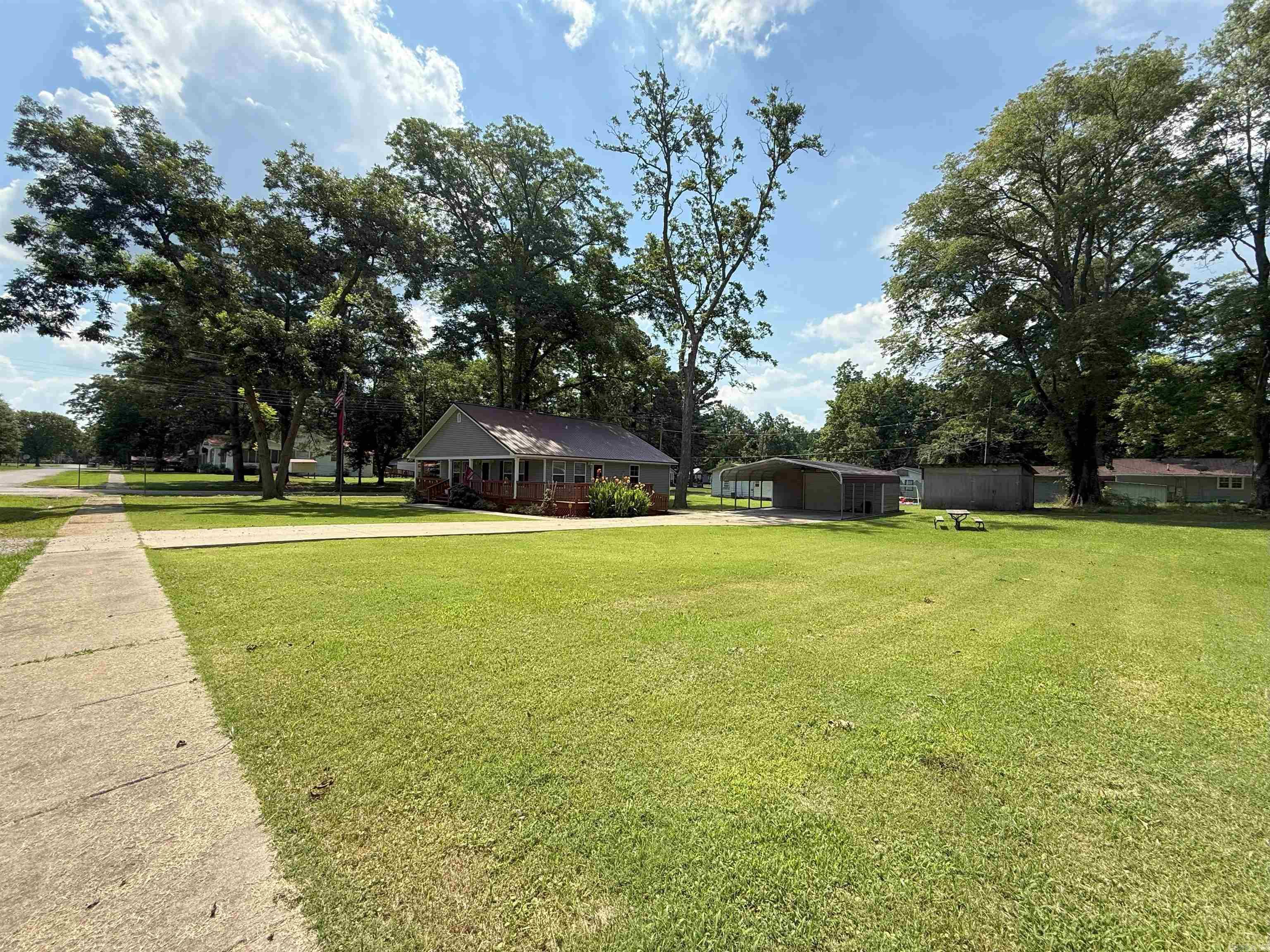 203 W Curran  Des Arc, AR