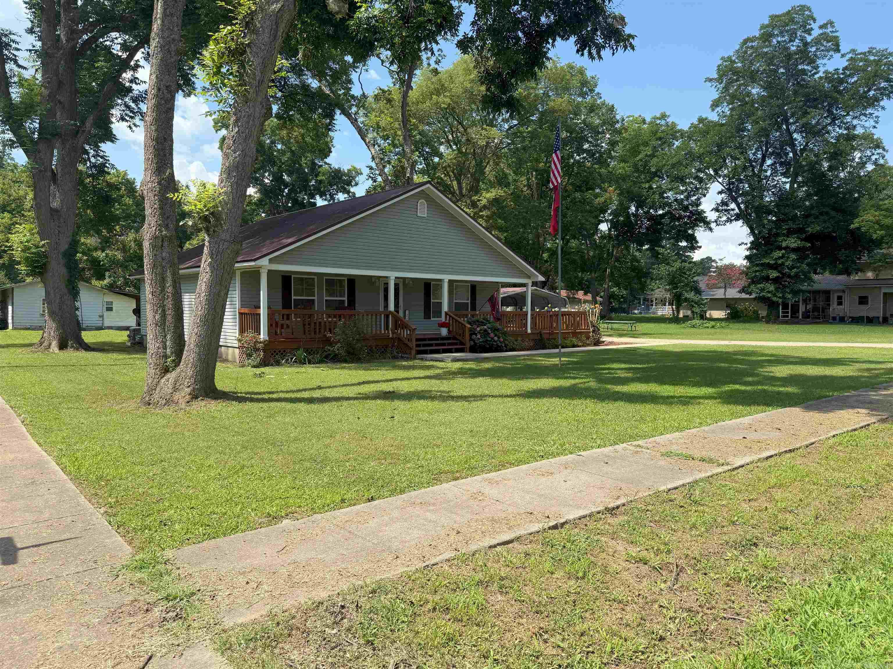 203 W Curran  Des Arc, AR