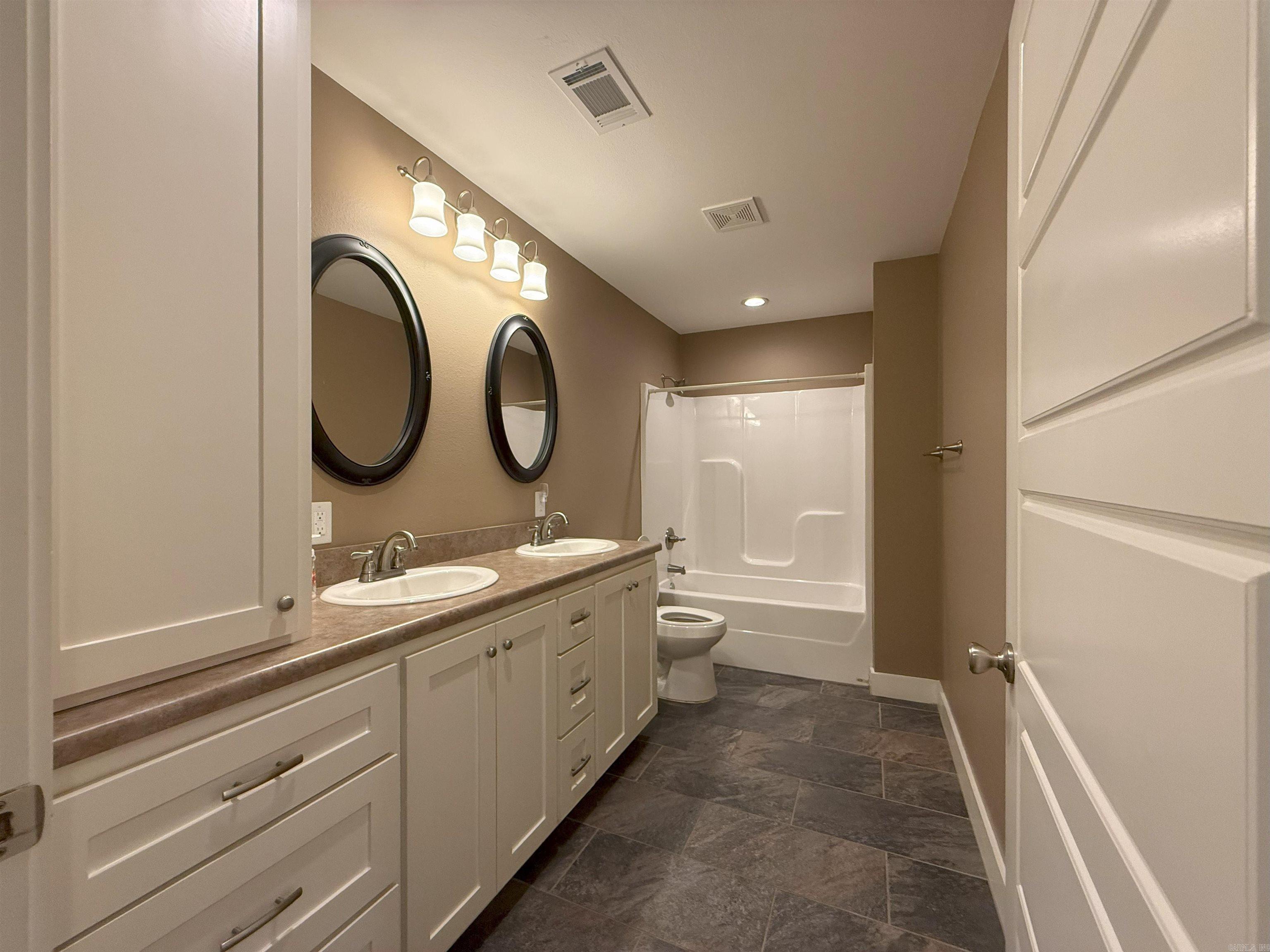 203 W Curran  Des Arc, AR