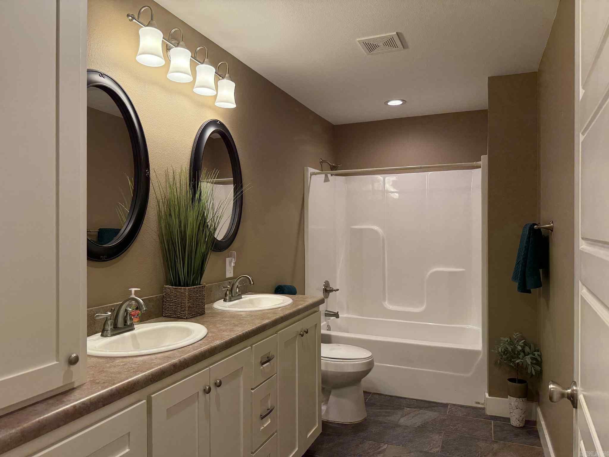 203 W Curran  Des Arc, AR