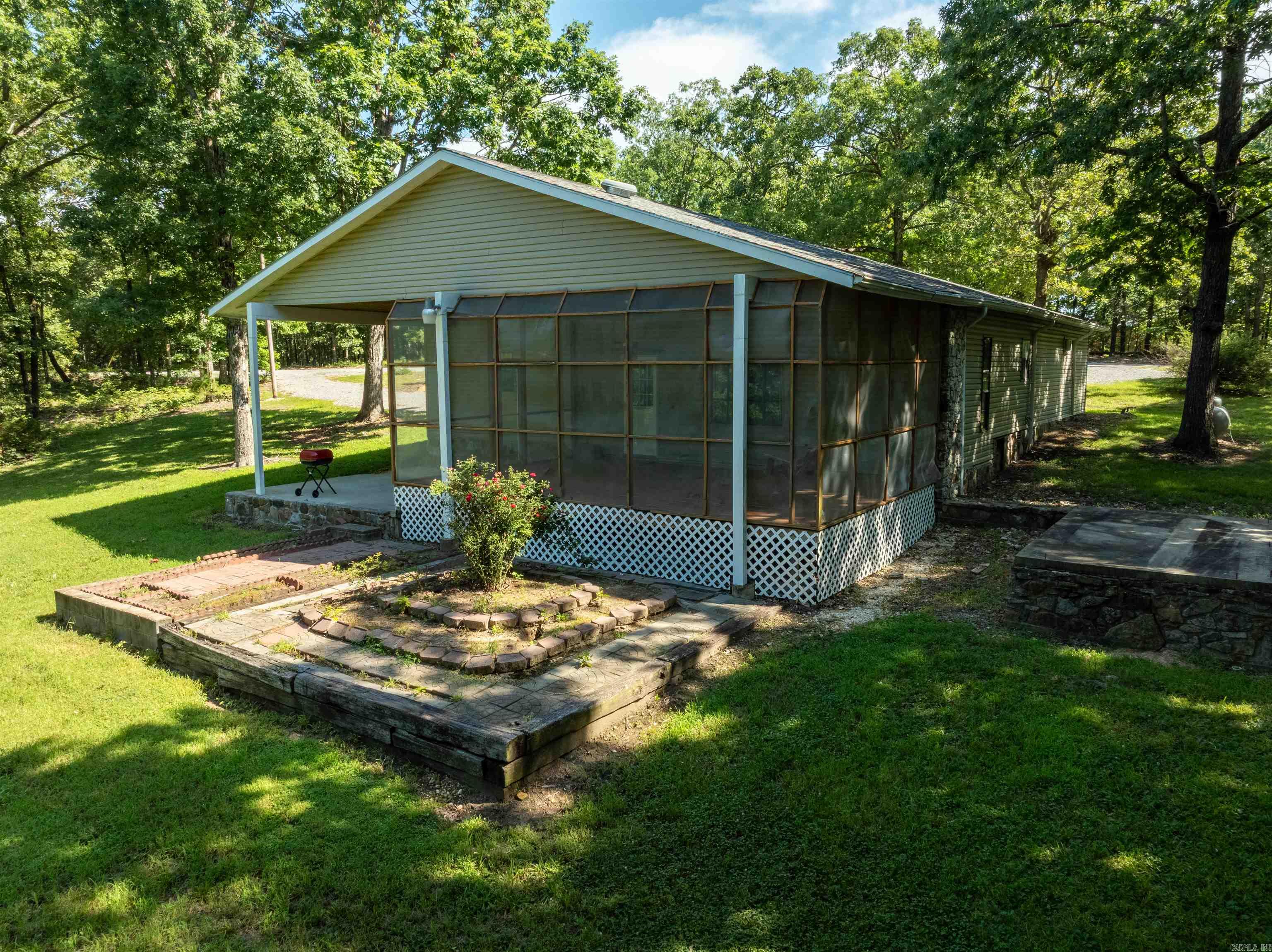306 N Rainey  Cave City, AR