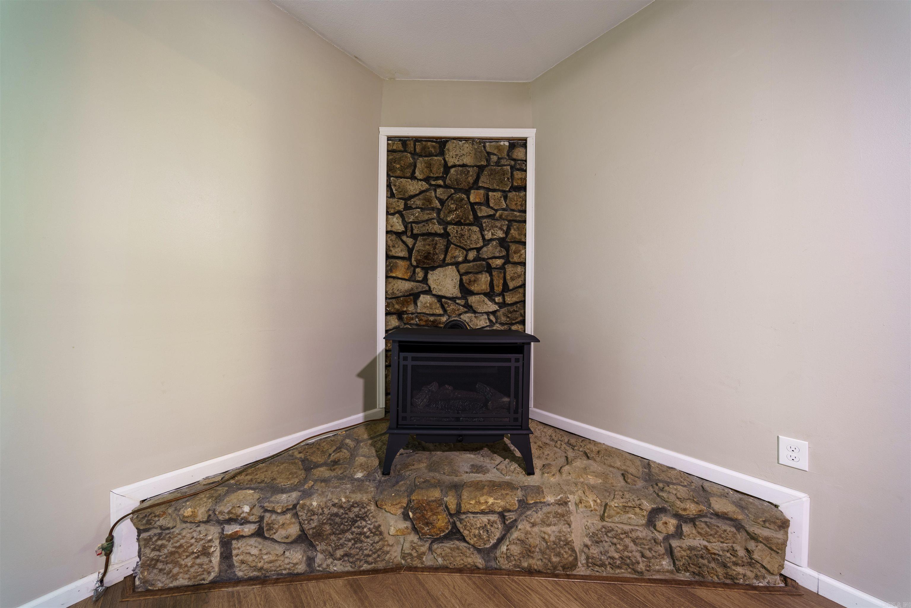 306 N Rainey  Cave City, AR