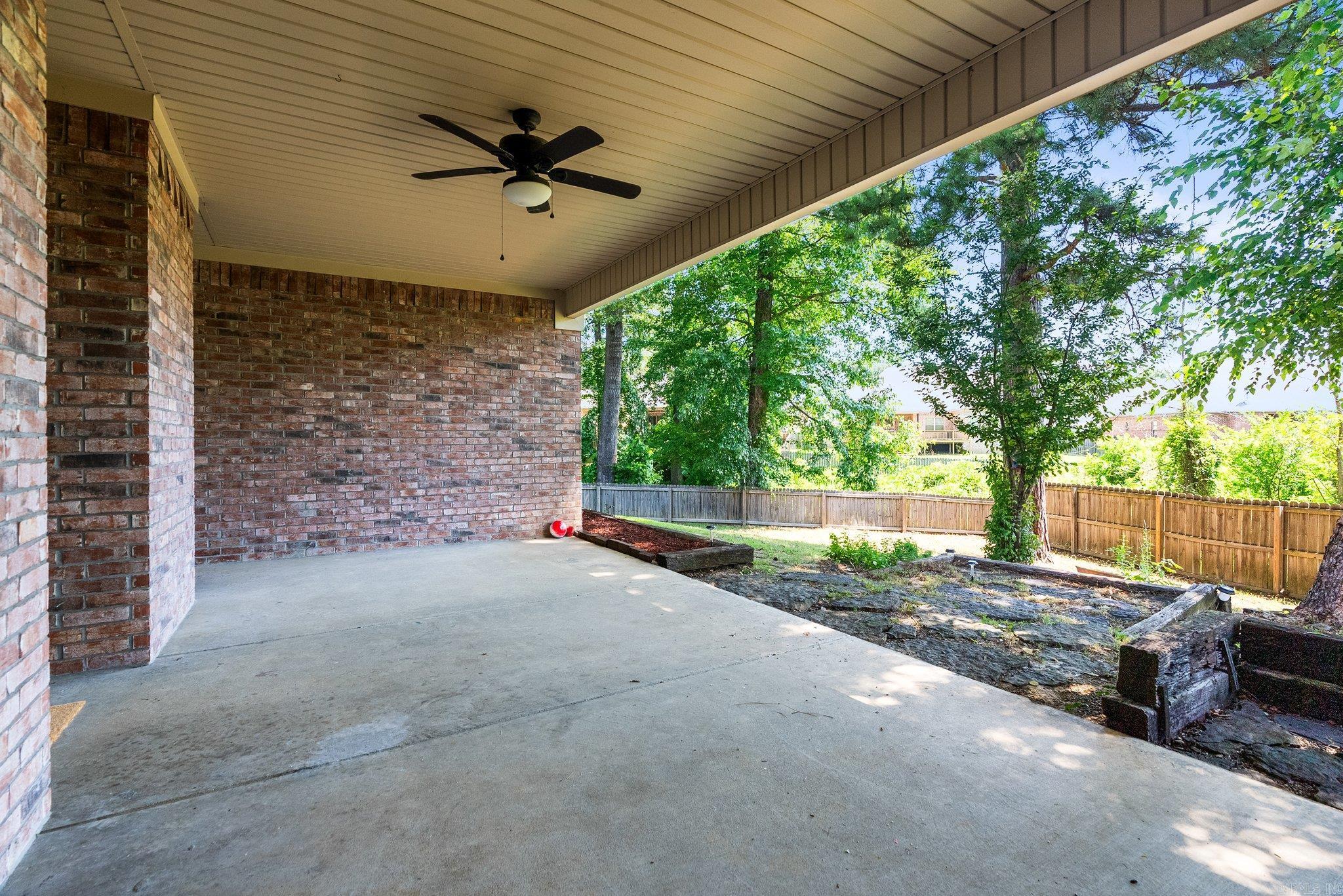 918 Hunter Lee Drive Bryant, AR 72019