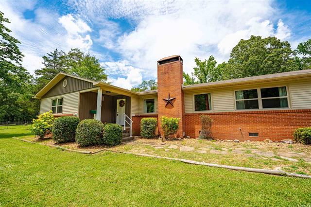 220 W Lawson  Alexander, AR