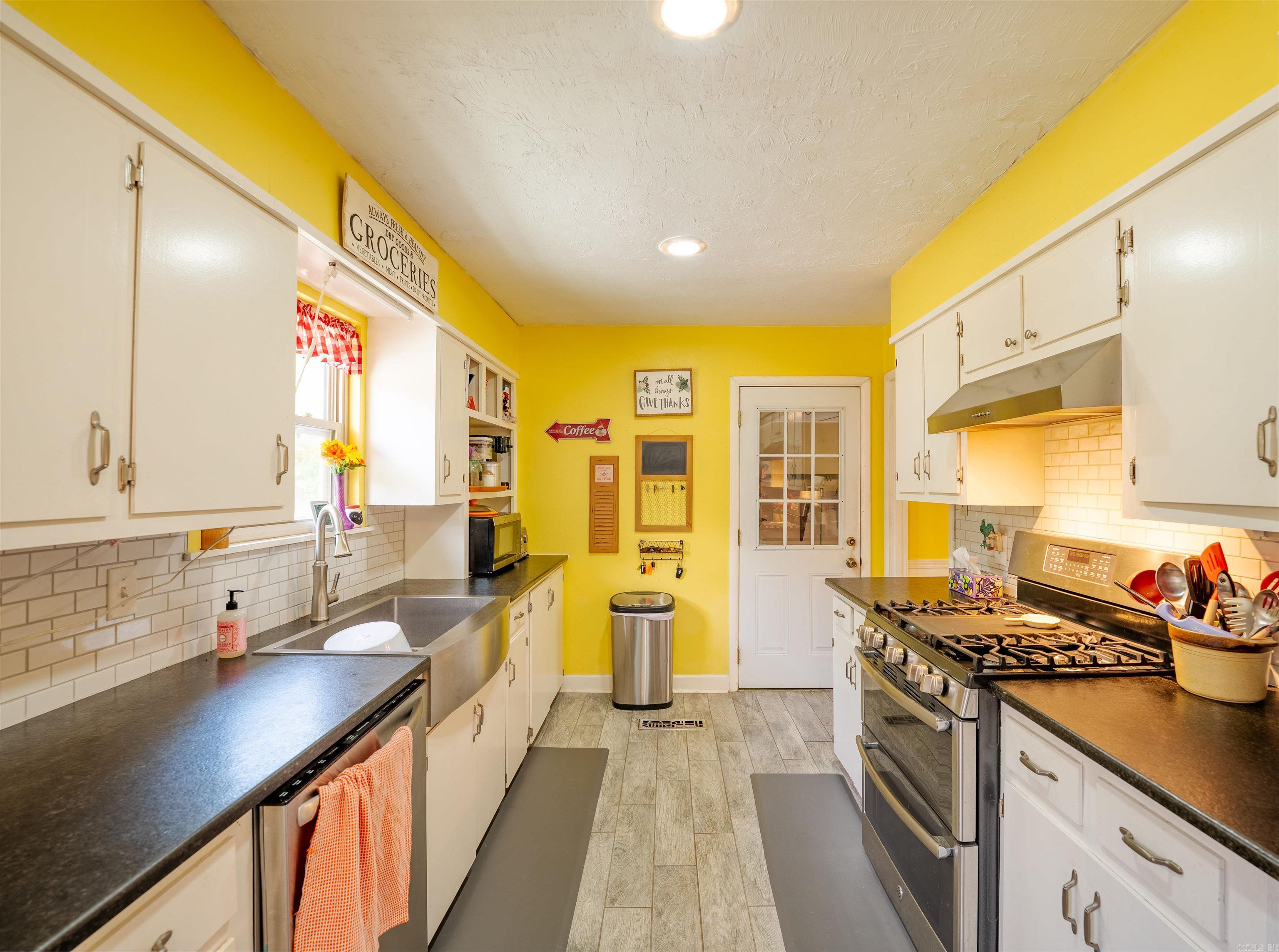 220 W Lawson  Alexander, AR