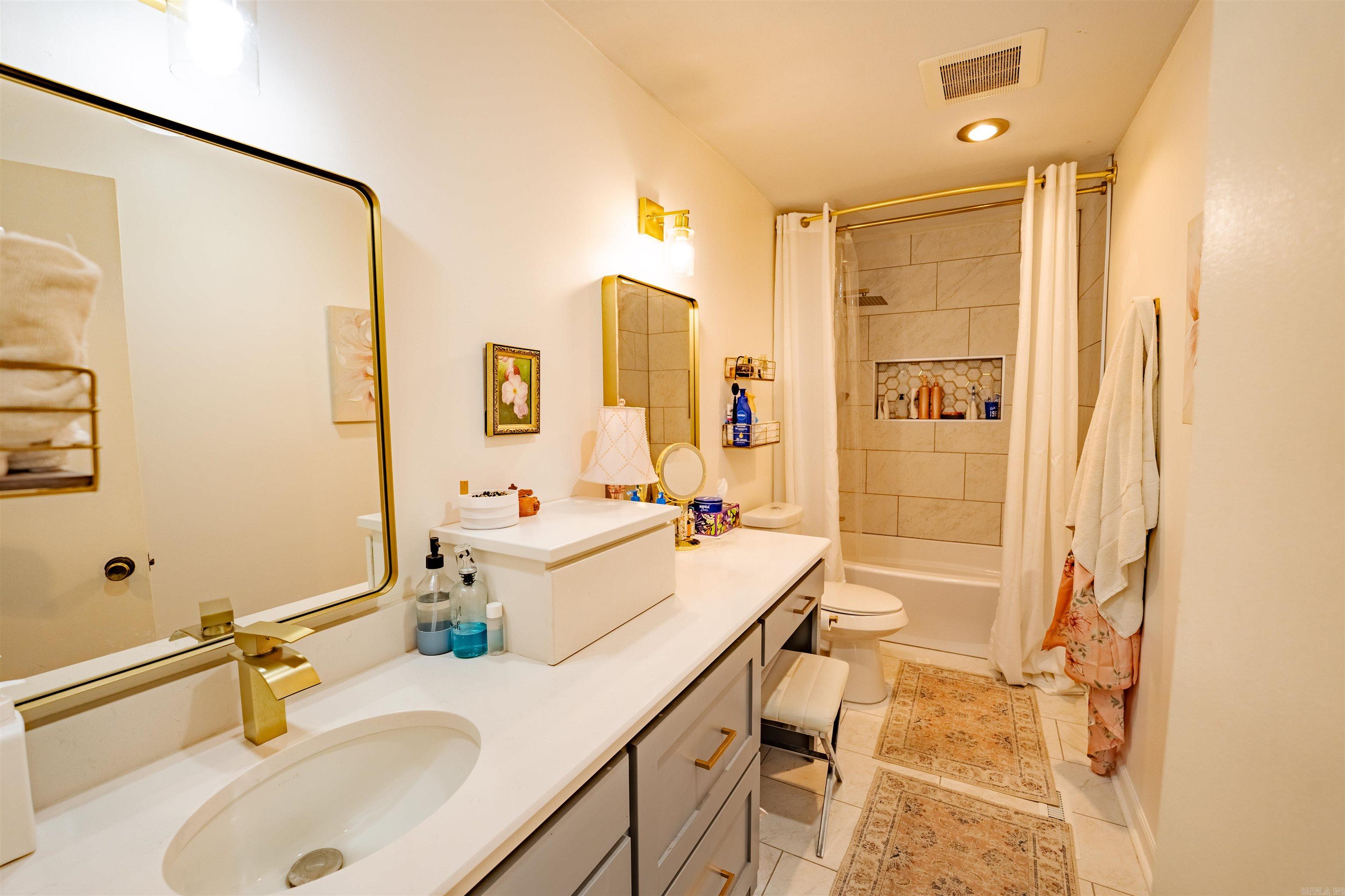 220 W Lawson  Alexander, AR