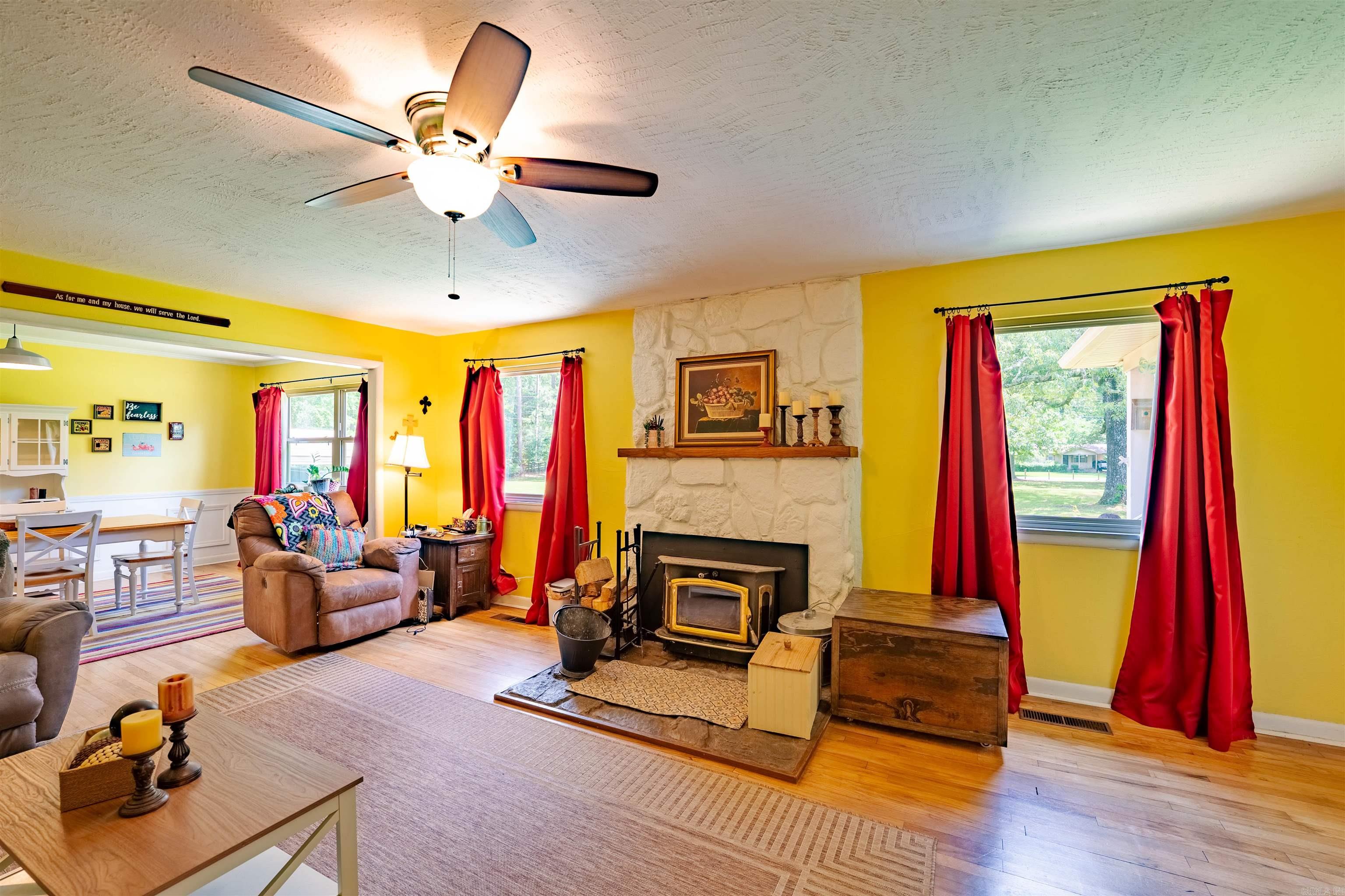 220 W Lawson  Alexander, AR
