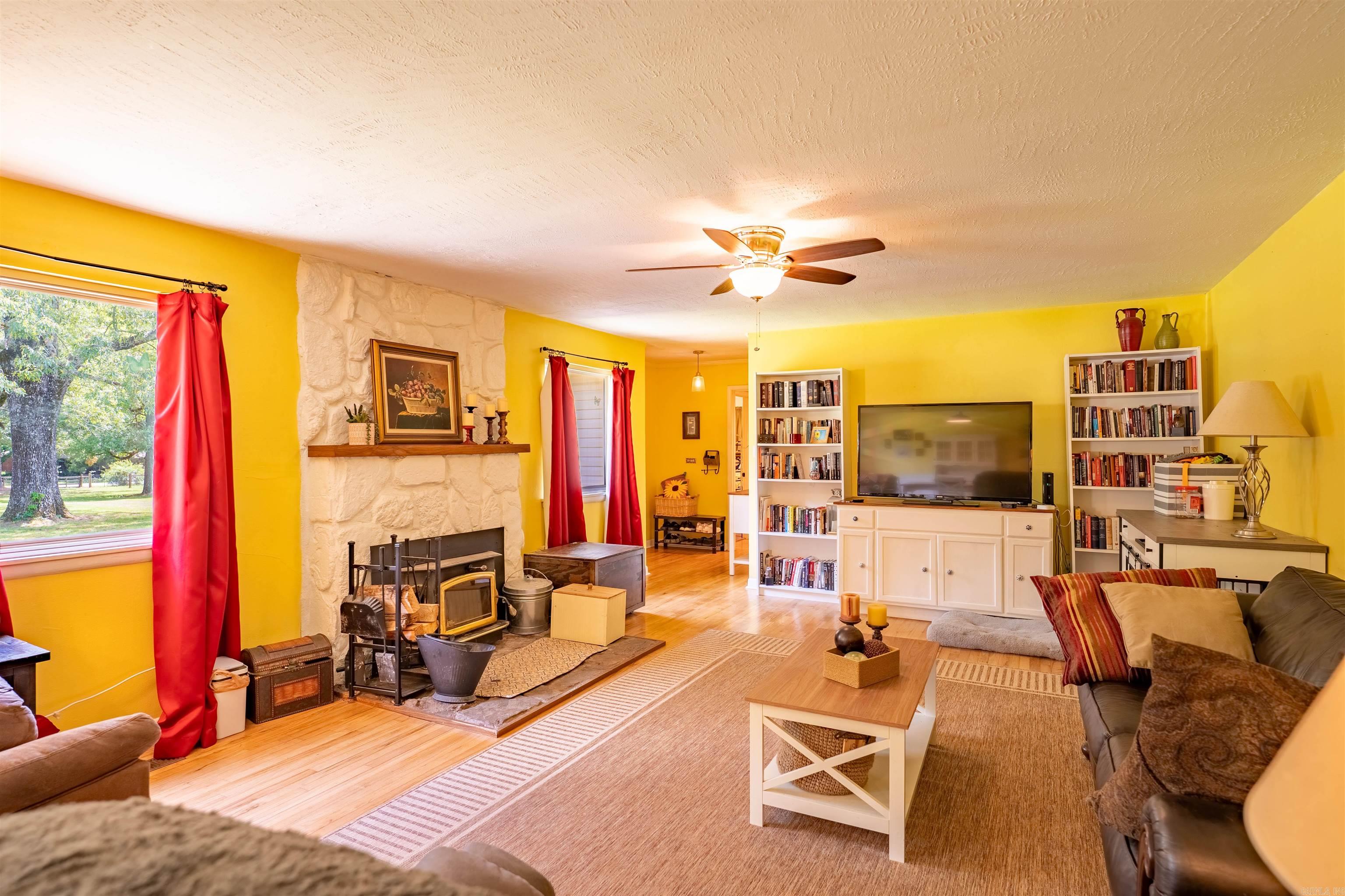 220 W Lawson  Alexander, AR